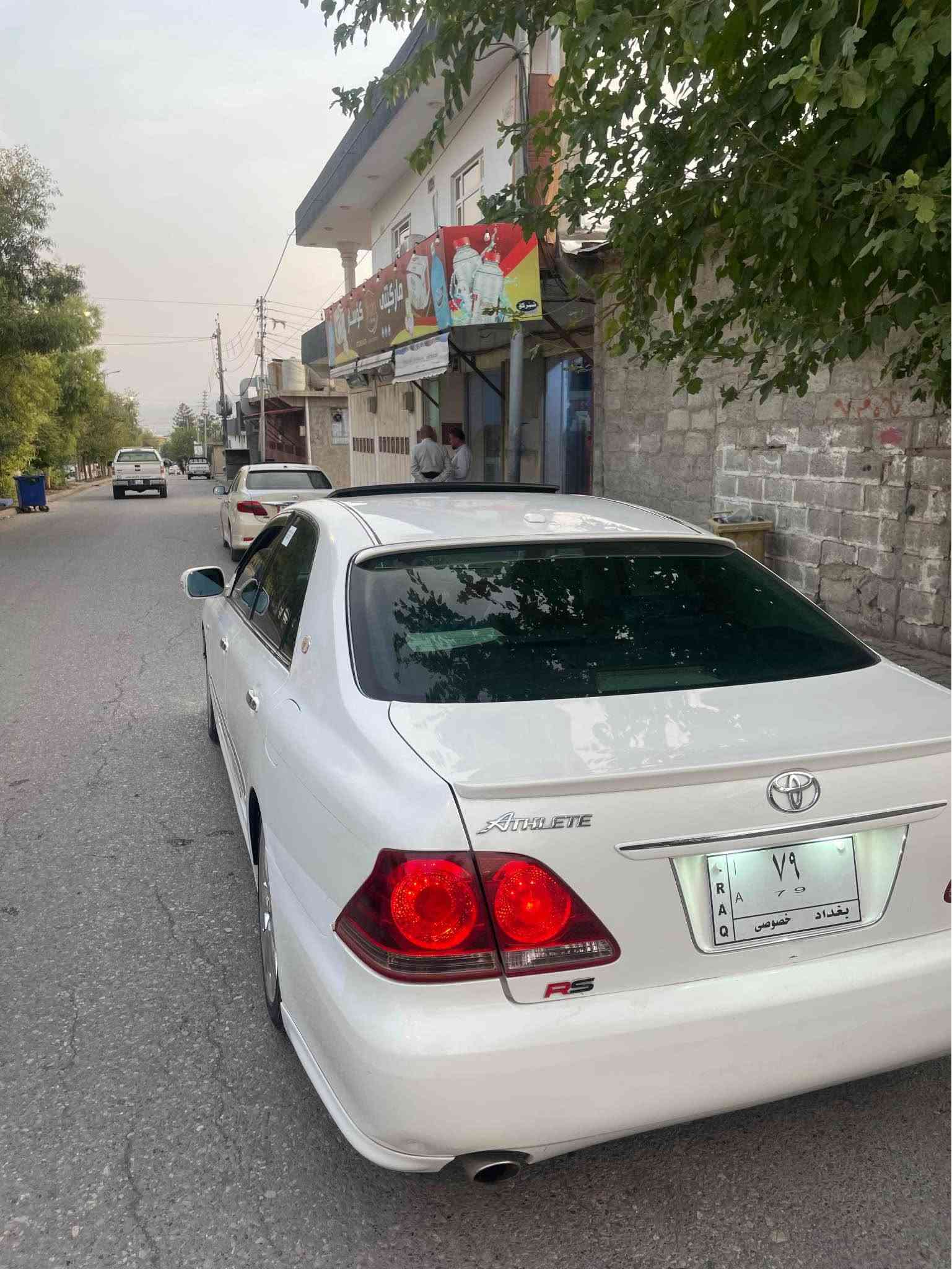 كراون ٢٠٠٧ • ١٨٤٠٠٠ كم • جلد وسقف