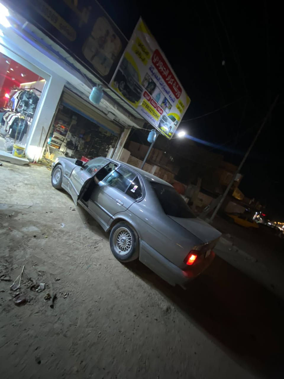 السلام عليكم سياره بي ام 525 سياره جير مكينه حداديه نظيفات قشور دواخل نظيفات سيستم صوتبالداخل 48 بيها مجال او مراوس كوريه مكاني نجف تواصل رقم الواتساب سياره انظف من الصور تجي وتشوف***********

