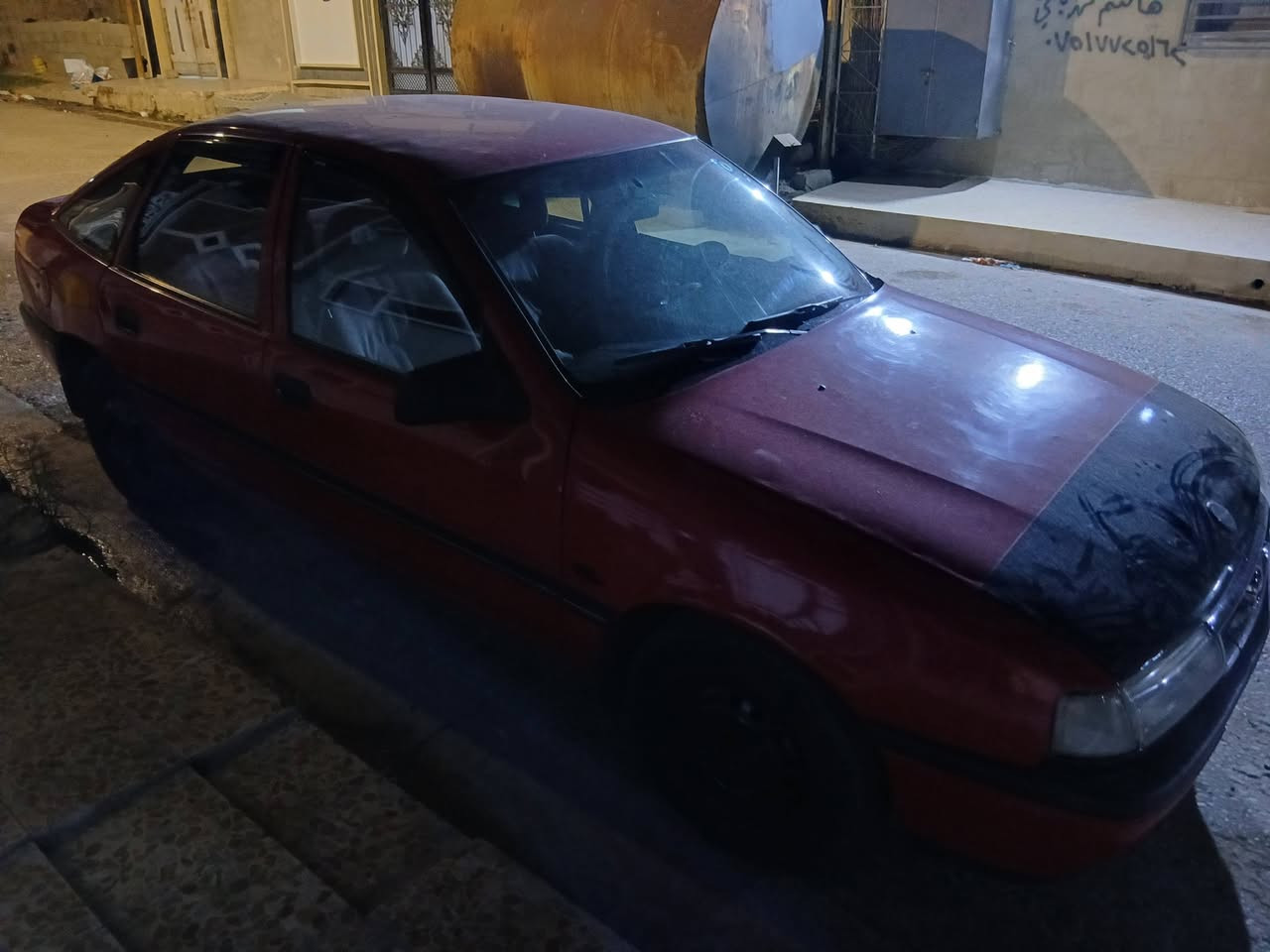 اوبل فكتره حجم 16 مكينه وكير شرط
سنويه جديده كابون موجود بيها مكانات صبغ بسبب الهزا 
سياره جاهزه سعرها 27 وبيها مجال قليل 
شرط التحويل 
هزه جديده 
***********
مكانها حي عدن
