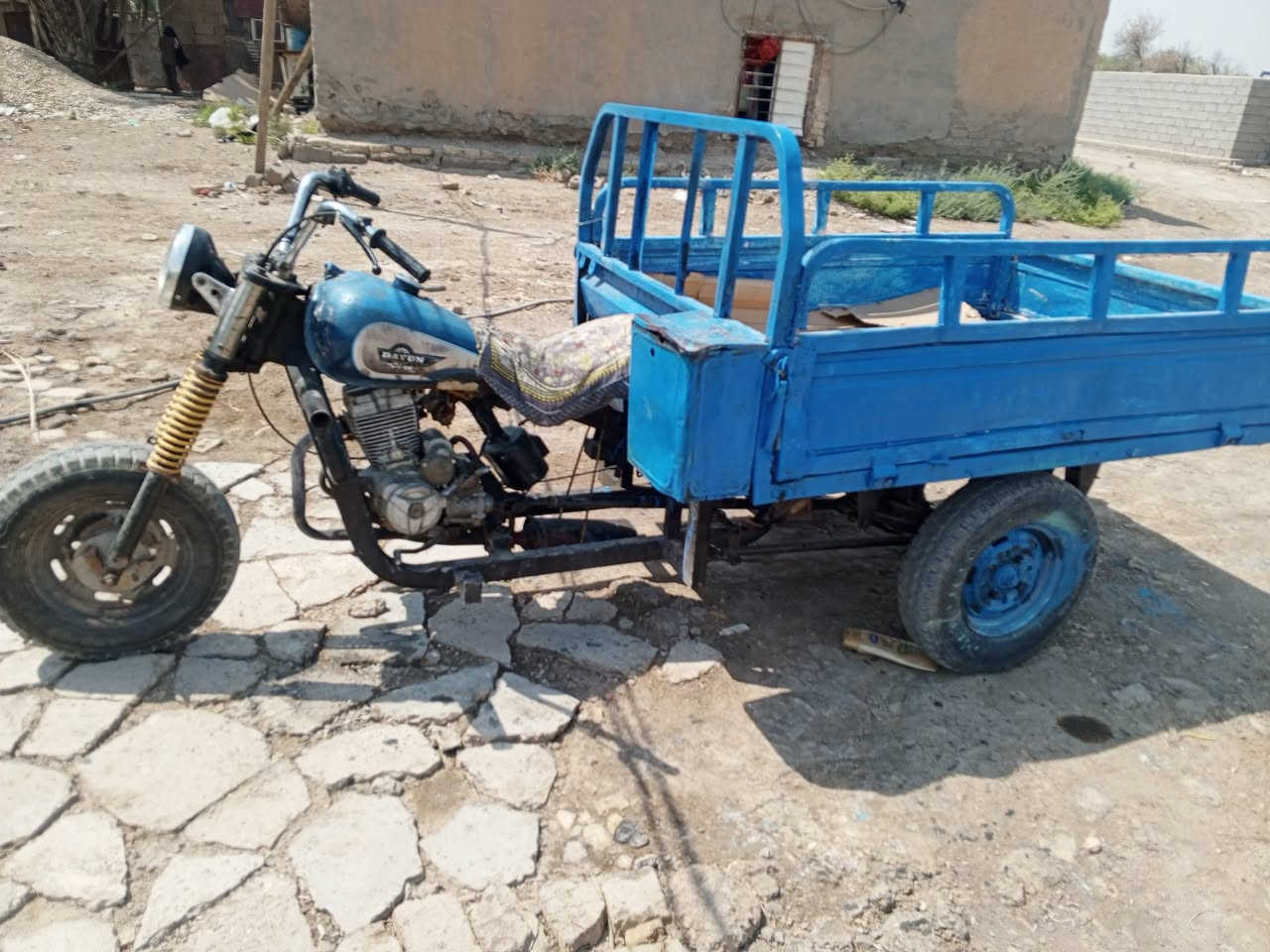 ستوته دايون موديل ٢٠١٥ شاصي قطرت لحيم واخياس مابيه ركبه مكفوله مكينه جديده البدي جديد أوراقه تالفه اتعهد من السرقه والعشائر السعر ٧٠٠ ألف العنوان الكوت البتار مبايل *********** أبو بيان
