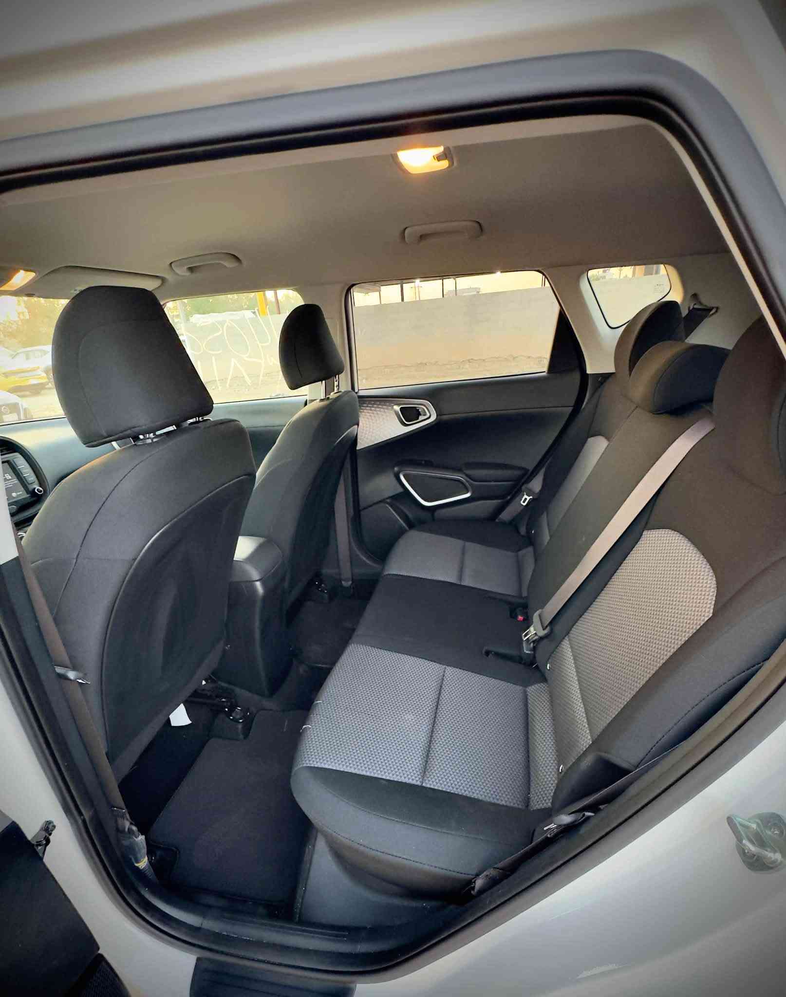 Kia soul lx 2024
سول 2024
الضرر :صبغ مقدمه بنيد  فقط رادترات وتبريد بلادي على وضع الشركة ليبل واحد📄
اللون ابيض صدفي
ماشيه 9 الف
دخول جديد
مواصفات 
تحديد مسار
كامرة خلفية
شاشة كبيره ابل كار بلاي
مكاني بابل الحلة
***********
