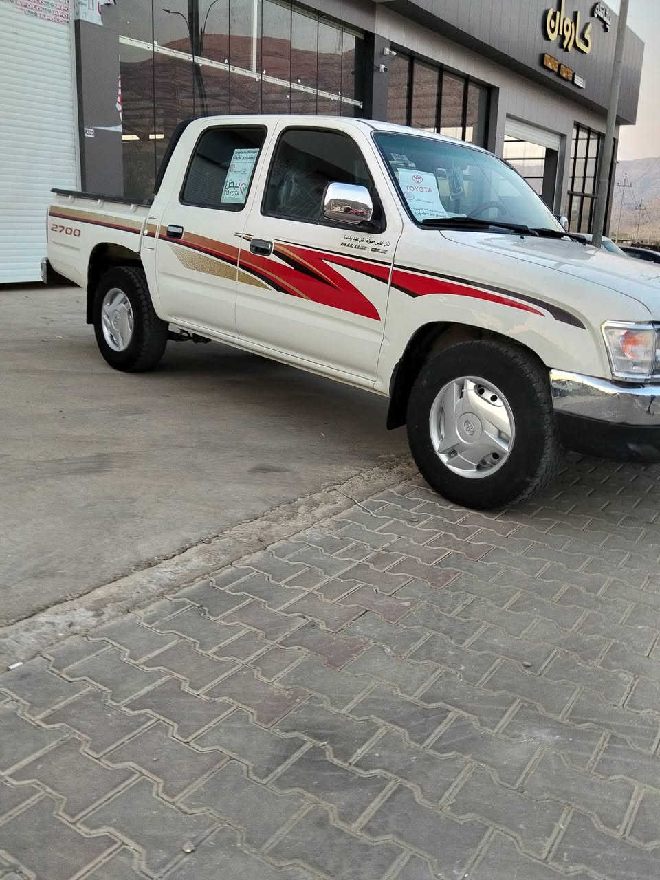 تيوتا ئه رنه ب يابانى2001 مكينه بيلاد  سپى مرغوب دبل چه كمه ز ناوسور ته بريد و پاوه ر جام كاره باى قوفل مركه زى سويچ بيلاد مكينه و گير و اكسل به شه رت ته حويل و غرامه به شه رت هه موو گيانى شريكه يه ته بريد و كاره بايات كامل به شه رت سياريكى بئ كيشيه سحرى 75 وه رقه مجال  شوين خه ليفان ***********______***********
