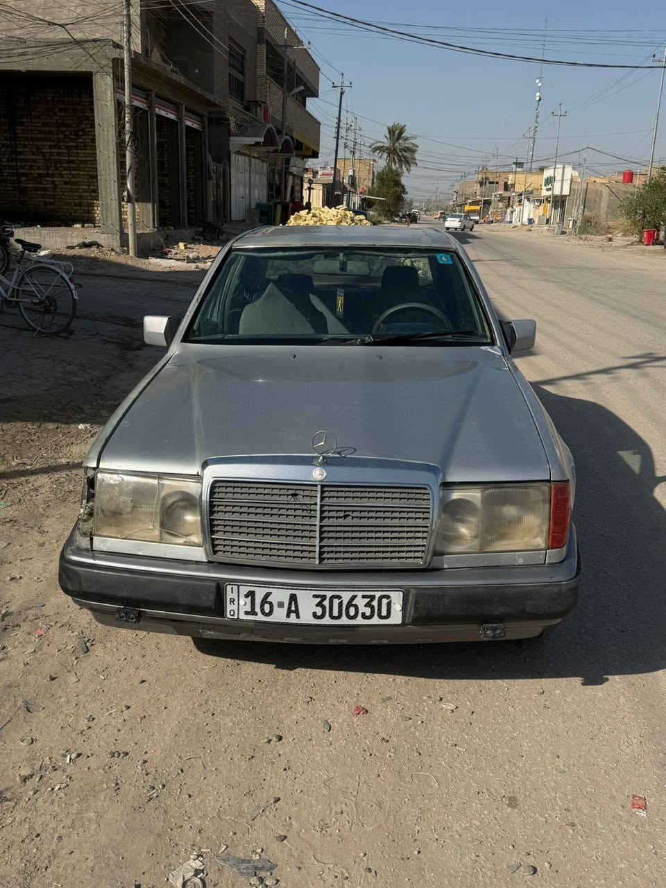 سياره للبيع مارسدس دب موديل 88 مواصفاتها مكينه بطه 2500 تخم تاير باتري جديد حداديه نضيفة 90% المو شراي لا يتعبني 
مكاني بابل ابو غرق السعر خاص او يتصل على هذا الرقم ***********
