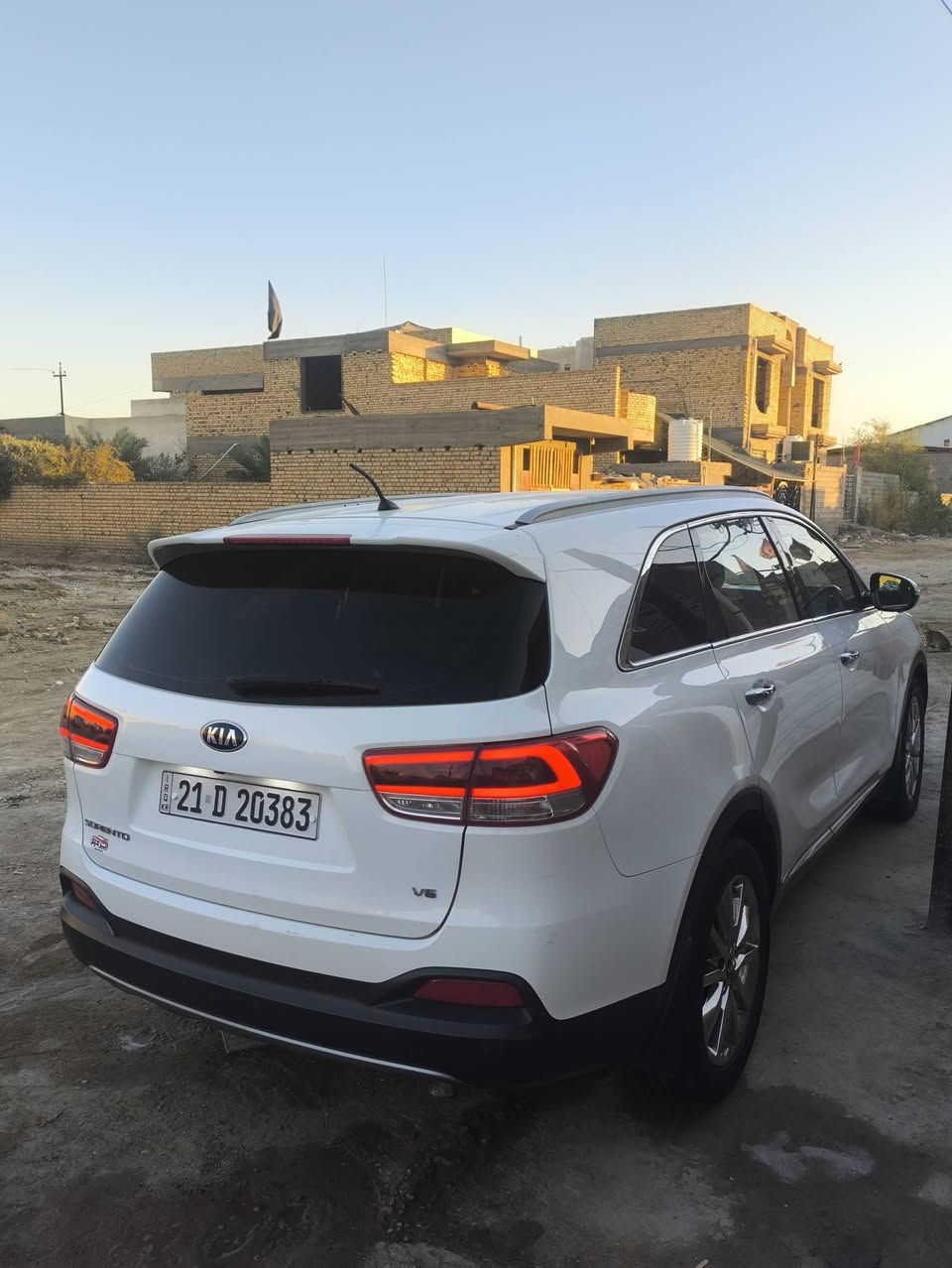 🔥 للبيع كيا سورينتو V6 خليجي 🔥
🚘 كيا سورينتو V6 📅 الموديل: 2018 🌍 خليجي ⚙️ مكينة 3.3 V6 دوش 🔄 گير أوتوماتيك
مكينة V6 سعة 3.3 دوش
گير أوتوماتيك
خليجي
7 ركاب
كرسي السائق كهربائي
تحكمات بالمقود
شاشة وسطية
تكييف
فتحات تكييف للصف الثاني والثالث
حساسات أمامية وخلفية
كاميرا خلفية
تشغيل بصمة / زر تشغيل
دخول ذكي
مصابيح بروجيكتر
مصابيح ضباب
جنوط ألمنيوم
داخلية بيج أنيقة
صف ثاني قابل للطي والتحريك
سيارة عائلية واسعة ومريحة
(قطعه وحده صبغ جاملغ امامي) 
🔥 السعر: 176 ورقة 🔥
📍 واسـط – الكوت – الكوت الجديدة
📞 ***********
للجادين فقط، والله يرزق الجميع 🤲🏻
