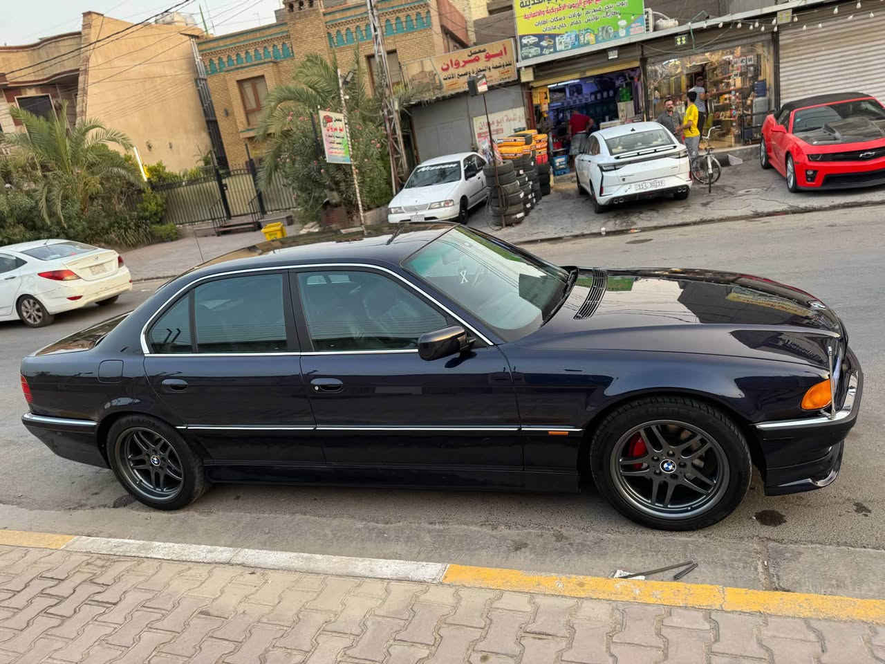 خفاش رقم سليمانيه
موديل ٩٥ محدثه 

السياره مصبوغه عام بدون حادث 

سنويه بأسمي شرط التحويل

مكينه ٣٠ مسكر v8

تبريد ثلج 

مكينه وكير جدد

صدر خلفي عربانه كامله جديده 

صدر امامي ٧٠٪؜ لان جان بيها ويل ١٨ حاليا ١٦ اصلي مع تخم جديد

منظومه لايت زرع عدسات امامي زنون 

اضافه الى حاجب لايت

سقف روف مغلف بالكامل شاموه مع التكم

شاشه اصليه مع كاميرا

مري شفط 

صندوق شفط

كشنات كهرباء جلد اسود

السياره مغلفه بالكامل عازل حراري 

عليها ادامه كامله من منظومه البانزين بالكامل 

منظومه مي جديده بالكامل مع ماء زيتي اصلي 

السياره مبولشه بالكامل قبل اسبوع الحمدلله لمعه تخبل وصفاحها موس 

////////////

السياره نقوصاتها بسيطه 

١-بور ستيرن من تحمه يصير بيه ثكل

٢- اكزوز السياره مبدله بالكامل وشادلها xبايب بالوسط

حاليا بيها صوت خرخشه من جهه المكينه على الاكثر واشر دكشن 

٣ صدر الامامي على الاكثر دبلات الاماميه تعبانه 

وان شاءالله يكون ما ناسي شي من الي ذكرته 

السعر ٩٨ $وبيها مجال للطيبين بس رجاءا بدون كسران 

وهذا رقمي للتواصل *********** 

وعنواني مجمع الصالحيه قرب كراج العلاوي
