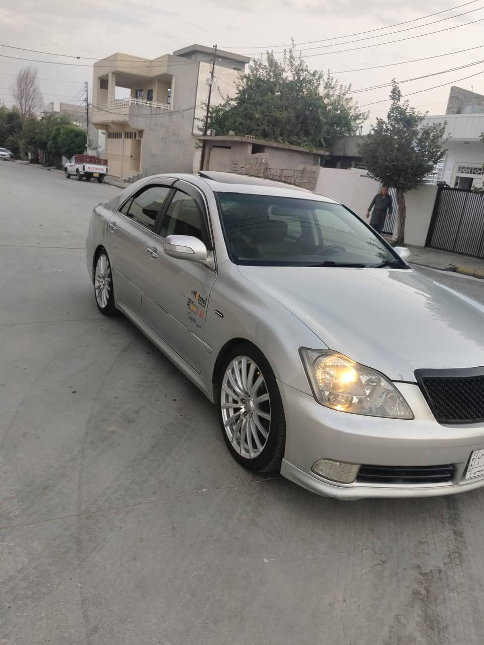 بڕاوە 182کۆد بیە دوکڵ 
سڵایت
جلد یتر ئاوەیە نه ئیشارات 
4دوگم فول فول 
48گە لا 
***********
