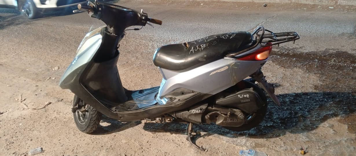 سلام عليكم بريز البيع مكينه شلعه ومعدل سلف وهندر حلوه نظيفه مال بيت ستعمال سعر ٤٥٠ لف مكان دراجه بغداد ***********
