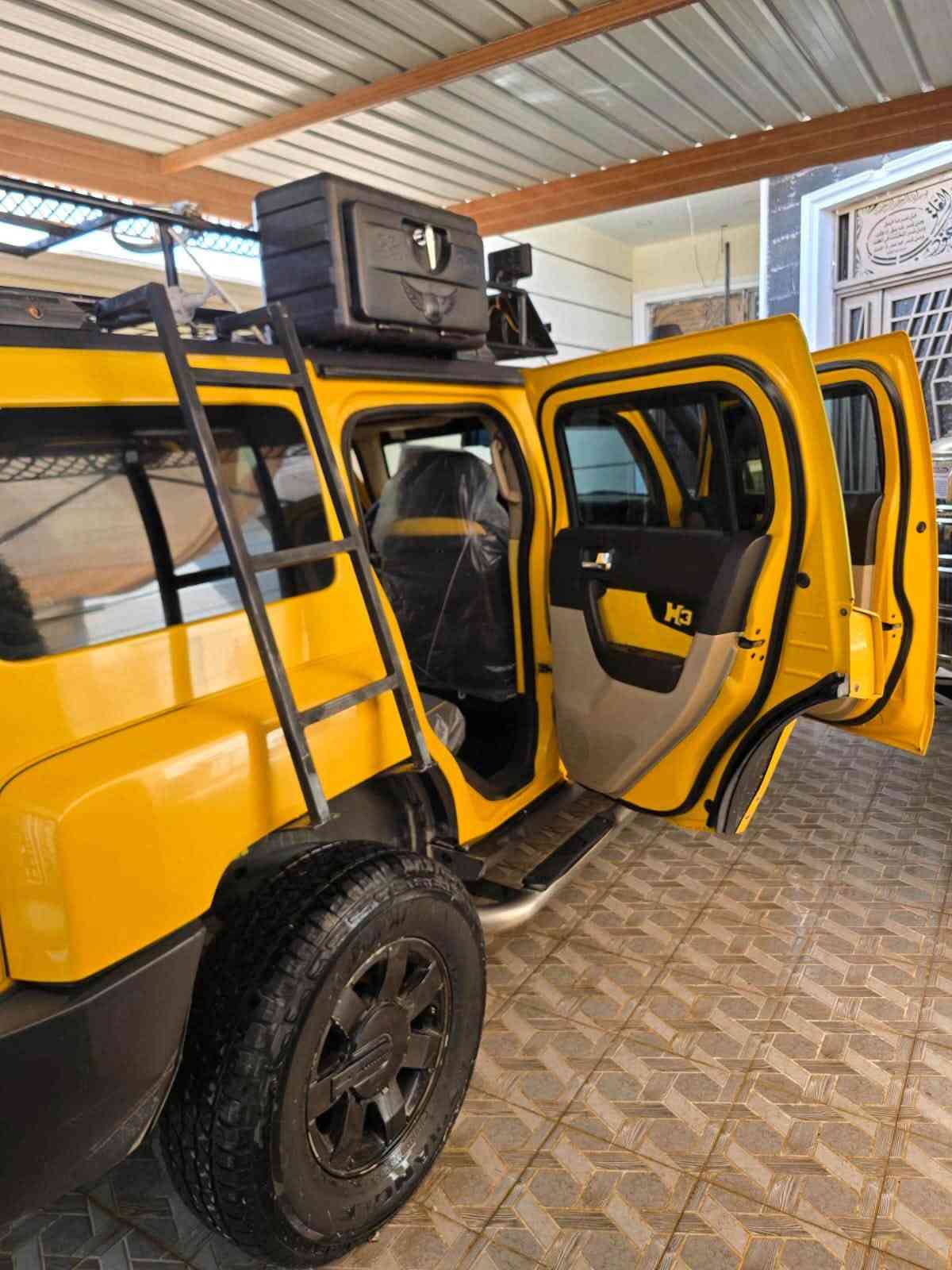 السلام عليكم اللهم صل على محمد وال  محمد
(HUMMER H3 )🧿
فول 
👈🏻موديل :2007
ملاحضه السياره كلين تايتل بدون حادث 
المواصفات 
👈🏻 اللون اصفر مميز 
تبريد ثلج 🥶
كير ومحرك ماشالله خير من الله
محرك خمسة سلندر (3700)بلادي 
منظومة غاز 🔥
شاشه كبيره
بلوتوث 
كامره 
ويل كب  
داخل كله اصفر جلد 
تخم تايرات حاله جيده 
سماعاتً دمام
نيكلال
اشاير صفح
رقم بغداد دولي(مميز)
سيارة ما تصرف عليها ألف دينار 
نوزلات بلكات مراوح عاصفه انسى الحماوه بل صيف 
🫵🏻ملاحضة اقرأ زين وغير هاي ماكو ❤️
🫵🏻ملاحظه السياره عليها تعديل اكسسورات خارجي 
👈🏻السعر :95$وبيها  مجال  بسيط🤙 وشوفت عينك النضافه 
للاستفسار الاتصال ***********
- [ ] 
عنوان السيارة  (بغداد )
