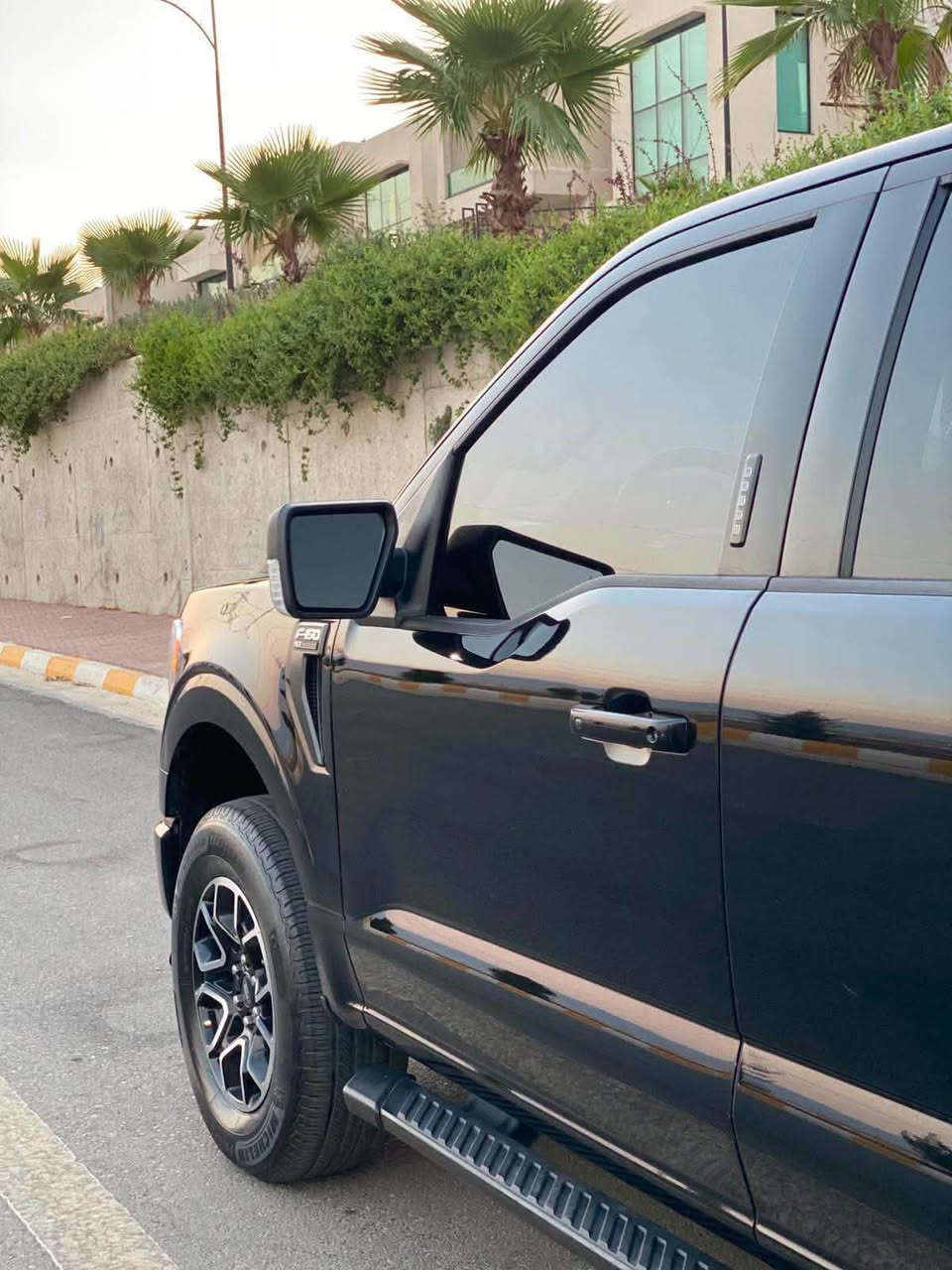 فۆرد F150 مۆدیل 2023 سوپەر 4*4
مەکینە V8 5.0L
کوشن جلد و خەزن و کارەباو هیتەر
شاشە گەورە
گێچ ئەلکترۆنی
کۆدی دەرگا
بەسمە و شەغال
حاسەی پێش و دوا و لاتەنیشت و کامێرا
لایت LEd
زۆر مواسەفاتیکە
بۆیاخ پەلەیەک بۆیاخی هەیە
و بۆنید و چەمەلەخی سەکن گۆڕاوە بە بیلاد
هەموو گیانی بەشەرت
کتابی جامڕەشی هەیە و سەنەوی تازەیە

شوێن سلێمانی

بۆ سعر پەیوەندی بکەن(📥)

گێر و مەکیەنەی بەشەرت 
هیچ کێشەیەکی تێدانیە 

ژمارەی خاوەنەکەی 
***********
