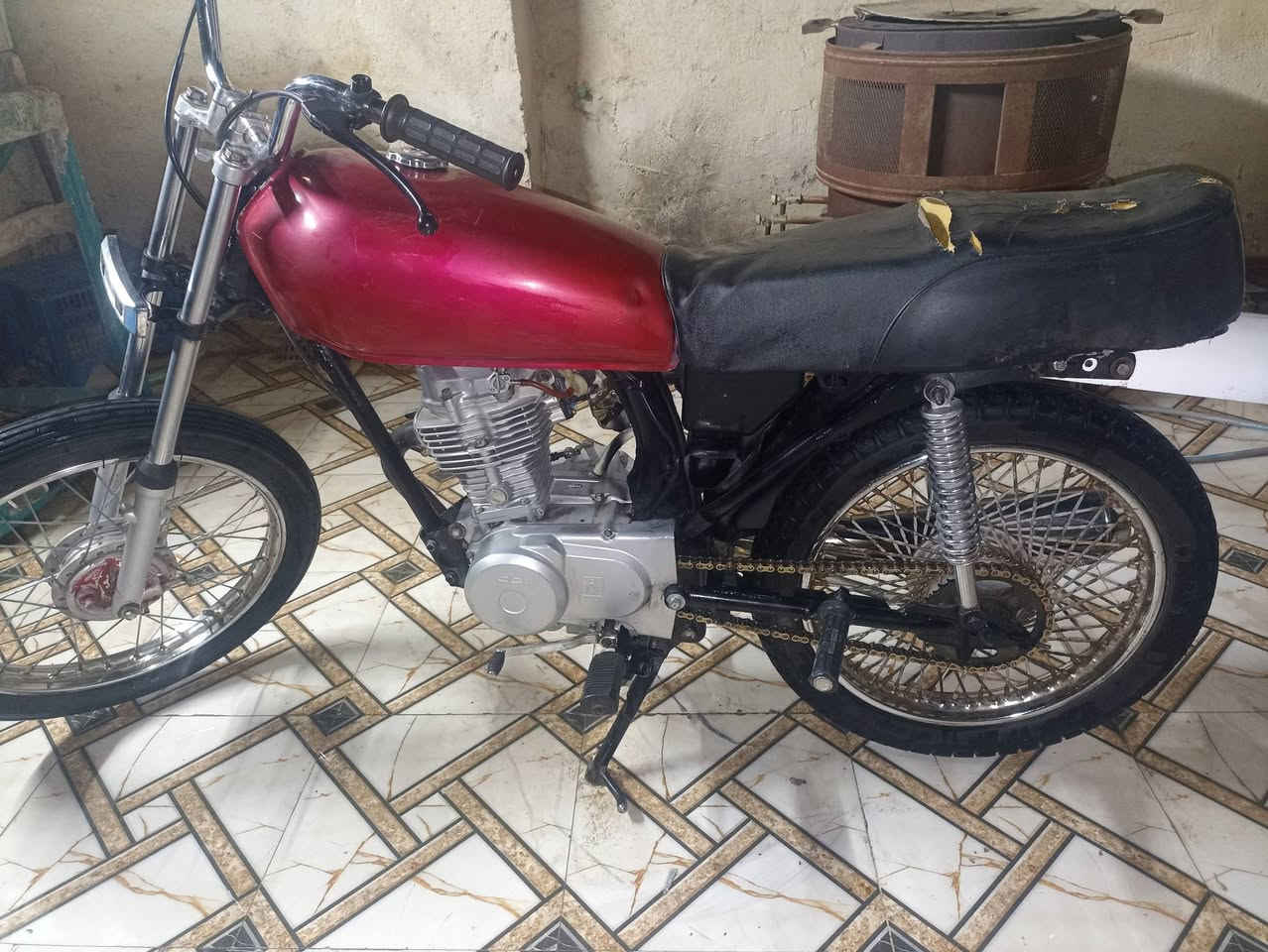 سلام عليكم دراجه نامه لبيع كلك كلك مكينه بس ولفات المكان ناصرية حي السبل رقم الهاتف ***********السعر425وبيها مجال
