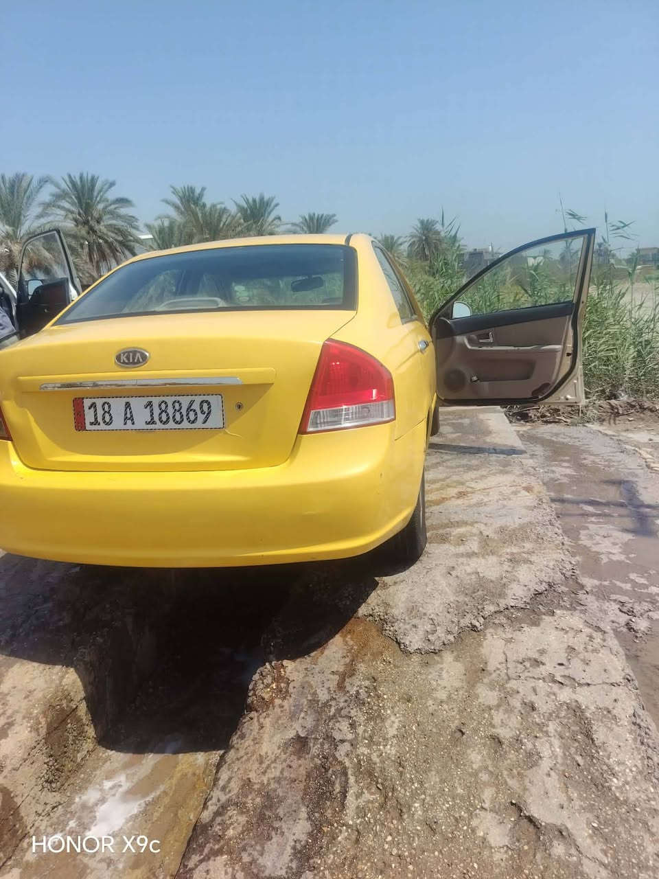 السلام عليكم سبكتره موديل 9 رقم بابل دولي 
كلها ليبل واحد حادثها دعاميه فقط 
السياره جاهزه من كلشي مصفره هئيه وغرامات 
مكينه كير مكفولات 
مكاني با الحله 
***********
ترهم اقساط فقط من الحله حصرا

نص مكتوب في الصور:
- HONOR X9c