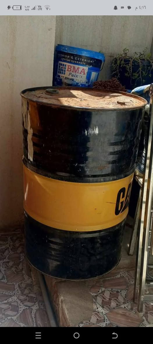 غراض البيع ومفرش مال ديوان رصاصي 2 كال واحد 6مترار مابيه عيب نضيف سعره على خاص وعلى هذا ***********

نص مكتوب في الصور:
- ٢ of ٦ Rodina Yashar ١٢ يناير، الساعة ٩:٤٢ م