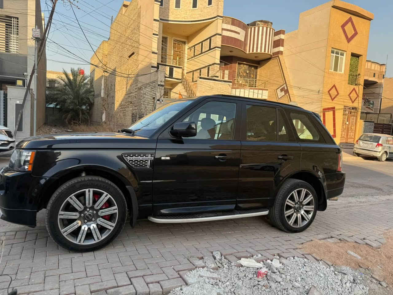 السلام عليكم للبيع رانج روفر ٢٠١٣ اوتو بايكرافك
خليجي كفاله عامه سونارها مرفق بالصور
مع رقم مميز اربع ارقام
 فقط المحرك مفتوح 
مكان السياره بغداد
السعر ١٦٠ ورقه
للاستفسار ***********
