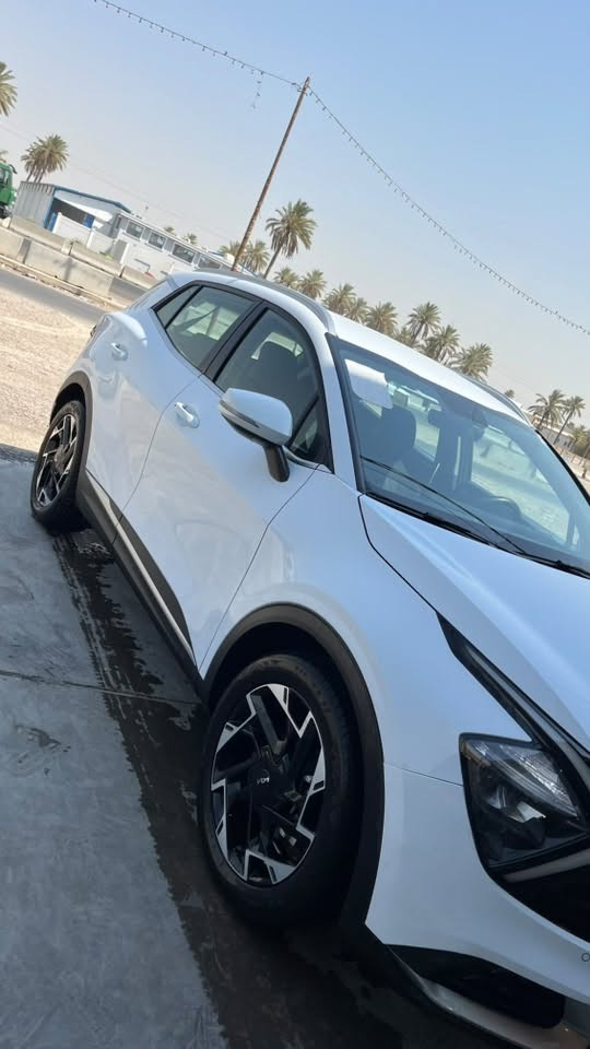 السلام عليكم
سبورتج خليجي فول مواصفات عدى البانراما

الشركة الدولية العراقية 

الموديل  / 2025 الشركة الدولية

الرقم / بغداد انكليزي بأسمي

ممشى السياره 15 الف

مكفوله كفاله عامة من البارد والتبديل بيه ملاحضات بلدعاميه كدحات بسيطه
        
( المواصفات )

بصمة تشغيل +ابواب +صندوق 

نظام ترحيب عند الاقتراب 

لدات امامي + خلفي + زنون

شفتات ستيرن ( تبديل سرعات من المقود )

حساسات امامي + خلفي  

رادارات جانبي 

شاشات ديجتل متصله +كار بلي 

داخل اسود كشنات مخمل

كشنات كهرباء + تدفئة 

صندوق كهرباء شفط  + عند الاقتراب يفتح تلقائي 

تشغيل عن بعد 

ستيرن تدفئة 

مخرج شاحن تايبسي + يو اس بي + واير ليس+ كشنات 

انظمة قياده ايكو + سبورت + نورمال + سمارت 

مري شفط   +اشاير  

تبريد قطعتين امامي + خلفي 

تحكم ستيرن فول جهتين 

شاشة عرض أعطال 

هاند بريك بصمه

5 ويل كب كروم اسود حجم 19

مانع انزلاق + مانع منحدرات + مثبت سرعه 

اوتو هولد توقف ذاتي 

بارك سنسر 

كاميرا خلفيه دواره 

اشارة ترحيب 

عدد البصمات 2 

عده غير مستعمله + سبير +  مطفأة + مثلث + كتلوكات 

& العنوان ( بغداد ) 

&السعر ( 219$ ) بيه مجال 

& الرقم  ***********
