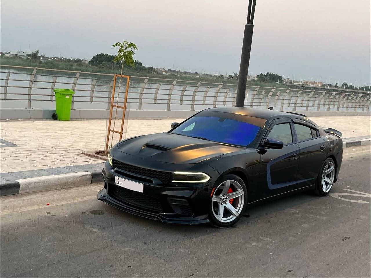 سلام عليكم السعر جوه سوك( 155) اوبيه مجال محتاج من رخصه الادمن البيع ( دوج جارجر R/T بلاك توب موديل 2017 اصل اصل رقم بصره الدولي سنويه وهزه جديده تحويل ثاني يوم سنويه ل 31 السياره جديده وجاهزه حادثه جاملغ وبنيد بدون دواخل السياره حلوه وجديده
مواصفات السياره سياره عليه نصبه فد شي بالشارع 
1/ مكينه وكير 5700
2/ تبريد منضومه جديد
3/ تخم تاير مع ويل نجمه خسفه قويه
4/ كشنات مخمل حضن تدفئه تبريد
5 / حداديه امامي خلفي جديده💯
6/ كير طياره 8 نمر
7/ منضومه زنون
8/ جامه اماميه بلورايز
9/ كاميرا خلفيه
10 / تحديثه وايد بدي بدون نفخات كامله
11/ صوت رياظي طرب 
وباقي مواصفات السياره معروفه والسياره جديده وجاهزه من كلشي وما ناقصهه اي شي الشراي يتصل وبلخدمه السعر جوه سوك  (155)  اوبيهه مجال الشراي يتصل وبلخدمه رقم الهاتف
(***********)  مكاني البصره اخوان كاتب تفاصيله كامله  والصور لي منشوره بلعلان حديثه اليوم
