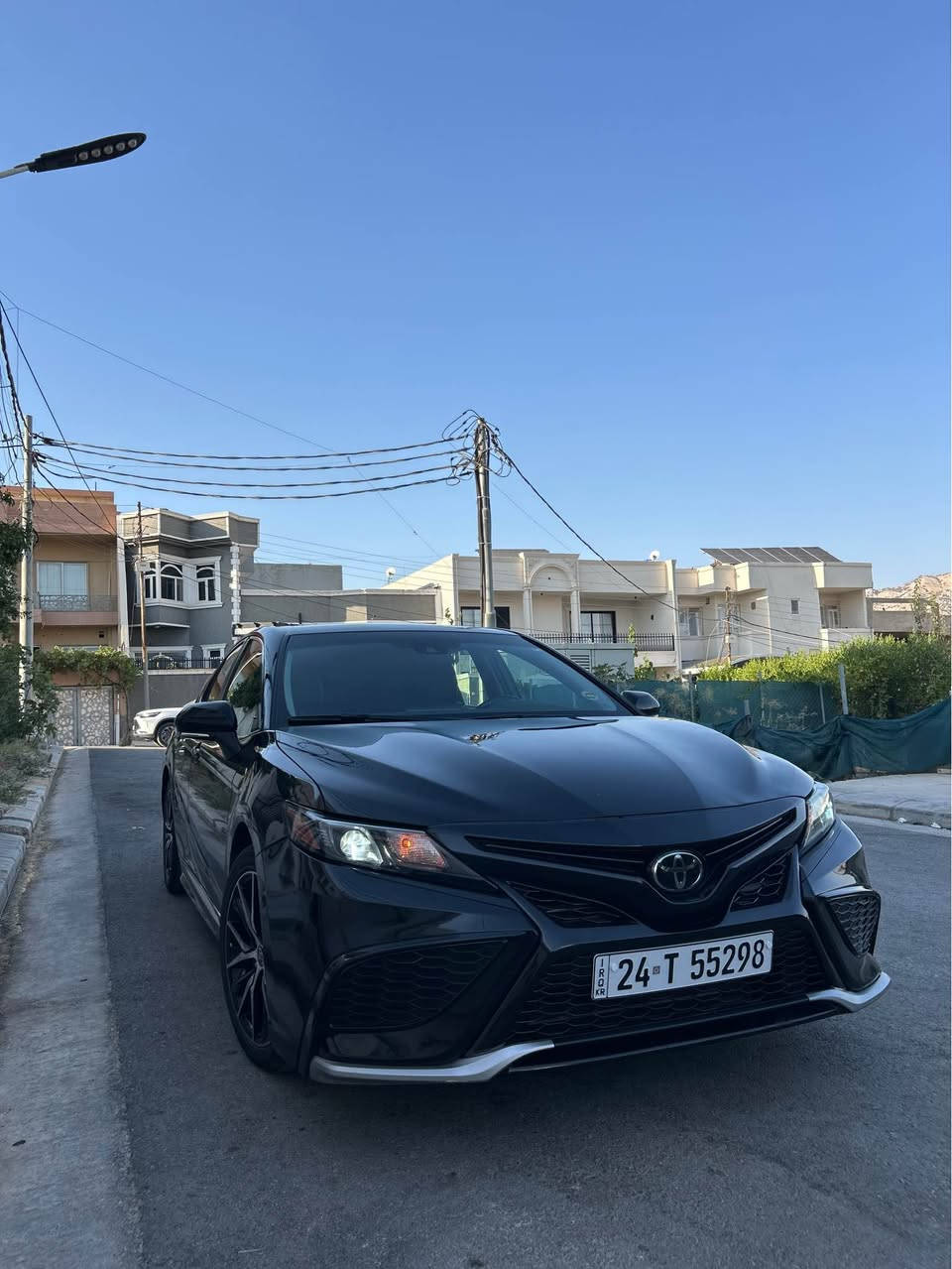 Camry se 2023 
مايل.٤٥،٠٠٠
سبغ.دو پارچةو نيف سبغن 
بي داخلي بي پةرةشوت بيش و بشتي كةبس 
بةس بةرةشوتا دوكمةكي يا بةقي و سيستم شةريكة يا بو دانايةفة  بنافي منة تحويل وكالة بشةرت جار تايرة جديد مصرفا ايك ديناري تيدا نينه 
*********** سميل, دهوك
