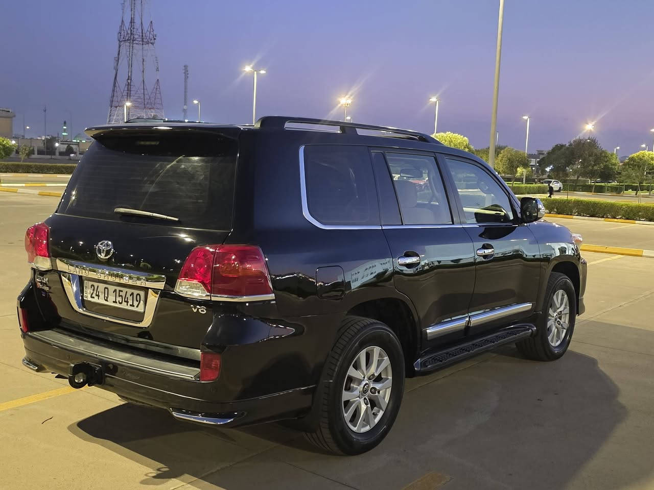 Toyota lancruser gxr 2013. 6v
شةريكة جيهانgxr
6V

برئمي دةرةجة يةك
سةيارةكة زؤر باك ماوةتةوة 
نمونةية لة جواني 
بةناو خؤمانةوةية 
گئر مةكينة كارةبايي ١ هةفتة بةشةرت
زؤر بئ كئشة و پاك ماوةتةوة
هةموو شتي تازةية 
سةنةوي هةزة ژينگة رئگاوبان هةمووي تازةية
سةلاجة 
شةغال 
بةسمة 
سلايد
دةرگا بةسمة
گوشن كارةبايي
حاسةي پئش و پشت 
8ايرباگ
ئاوئنة شةفت 
تةنها پةلةيةك بؤياغي هةية 
لة جاملغ ي دواوة 
رةسمي سؤنةرةكةيم داناوة 
نرخي306 و مجاليكي كةم
شوئن هةولئر
***********
