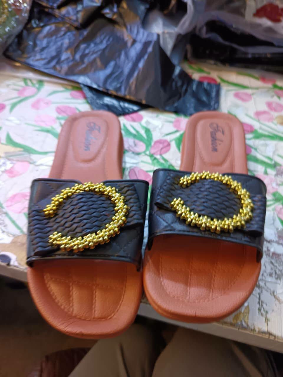 تم وصول بضاعه جديده 😍 
سلبر نسائي طبي كافه القياسات 
سعر القطعه ب٣ 
كل اربع قطع ب١٠ 
العنوان فلوجه حي الضباط شارع المستشفى مجاور دكتوره محاسن 
اسم المحل مجمع الأخوين للتبضع المنزلي متواجدين لساعه ١٢ليلا
