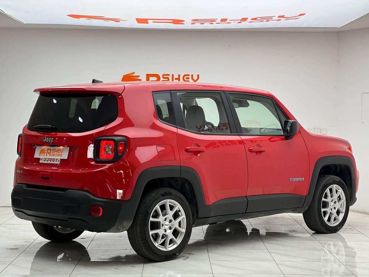 Jeep Renegade 2023
جيب رينيجيد ٢٠٢٣
 سیارة مرقم دهوک جاهزة

مكينة ٤سلندر حجم ٢.٤لتر تنفس طبيعي و المرغوب
ماشية 38,000 ميل

ضرر السيارة جاملغ امامي و باب سایق صبغ بدون دواخل ايرباك تکمة سستم شركة
السيارة رقم دهوك تحويل و وكالة شرط

السيارة كلش حلوة و نظيفة 
رقم الشاصي مع الصور

مكفولة من كير و محرك و كهربائيات

و ب سعر(123$) ورقة و بيها مجال

مكان السيارة

دهوك -معرض ارشف R-Shev
رقم51 من معارض التيرمينال 

***********
*********** دهوك, العراق
