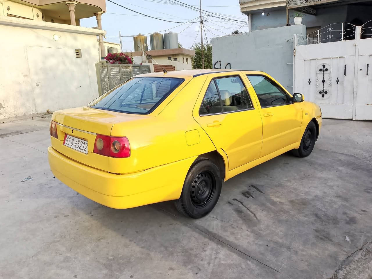 شيري كوين • ٢٠١١ • كير اوتو