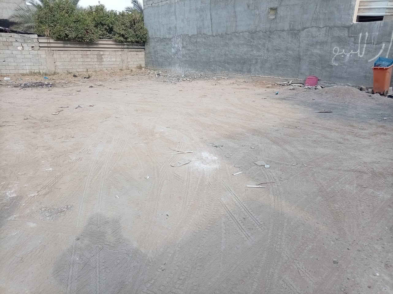 من رخصت مدير كروب قطعه البيع  بل
  بانروما قريبه يم جامع الفرقان مساحه 226 رقم استفسار ***********
