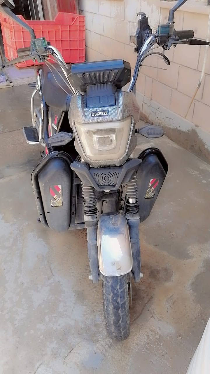ماطور شحن كامل للبيع نقص بطاريات  ***********
