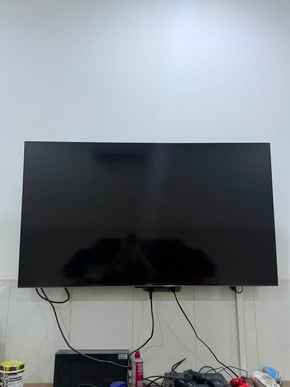 اشة tcl Qledحجم 55 موديل c745 مستعمل قليل كلش حاطة بلغرفة وياهة قاعدة مالتهة  ممستخدمة وريمونت ثاني ممستخدم موجودات بلصور و مواصفاتهة راقية موجودة وية صور مواصفات مالتهة وكل تفاصيل  
السعر 650 الف بغداد الدورة
***********

نص مكتوب في الصور:
- 55C745
- TCL C745 QLED Gaming TV
- QLED
- 144Hz VRR
- Game Master 2.0
- HDR بقوة 1000 شمعة
- FreeSync Premium Pro
- IMAX Enhanced
- معالج AIPQ 3.0
- Dolby Atmos
- Gaming in Dolby Vision
- TÜV Low Blue Light