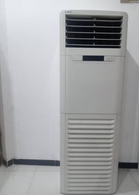 سبلت LG 3 طن كهرباء ثري فيز دبل فان كامل ومقفول غازة ب٩٠٠ وبي مجال كلش...