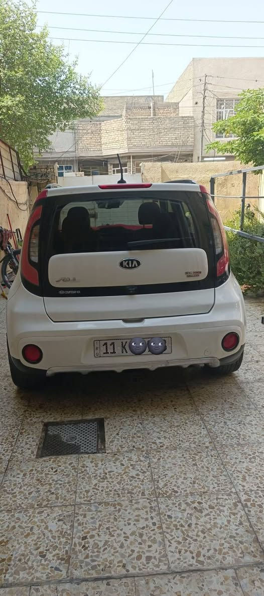🚘🔥 للبيع كيا سول 2016 — فول مواصفات 🔥🚘
▫️ الموديل: 2016  ( بصمة )
▫️ المحرك: 2000 CC
▫️ القير: أوتوماتيك
▫️ الوارد: كندي 🇨🇦
▫️ الفئة: فول مواصفات 1/1
▫️ اللون: أبيض 🤍
التبريد ثلج
▫️ فتحة سقف بانوراما
▫️ الكشنات جلد
تبريد وتدفئة بالكشنات
▫️ شاشة وسطية
▫️ كاميرا خلفية
▫️ تحكم بالمقود
▫️ مواصفات كاملة وداخلية مرتبة
📸 الصور حديثة والسيارة واضحة من الداخل والخارج.
📍 المكان : بغداد
💰 السعر: [120 ] وبيها مجال
📞 للتواصل: واتساب فقط[ ***********]
