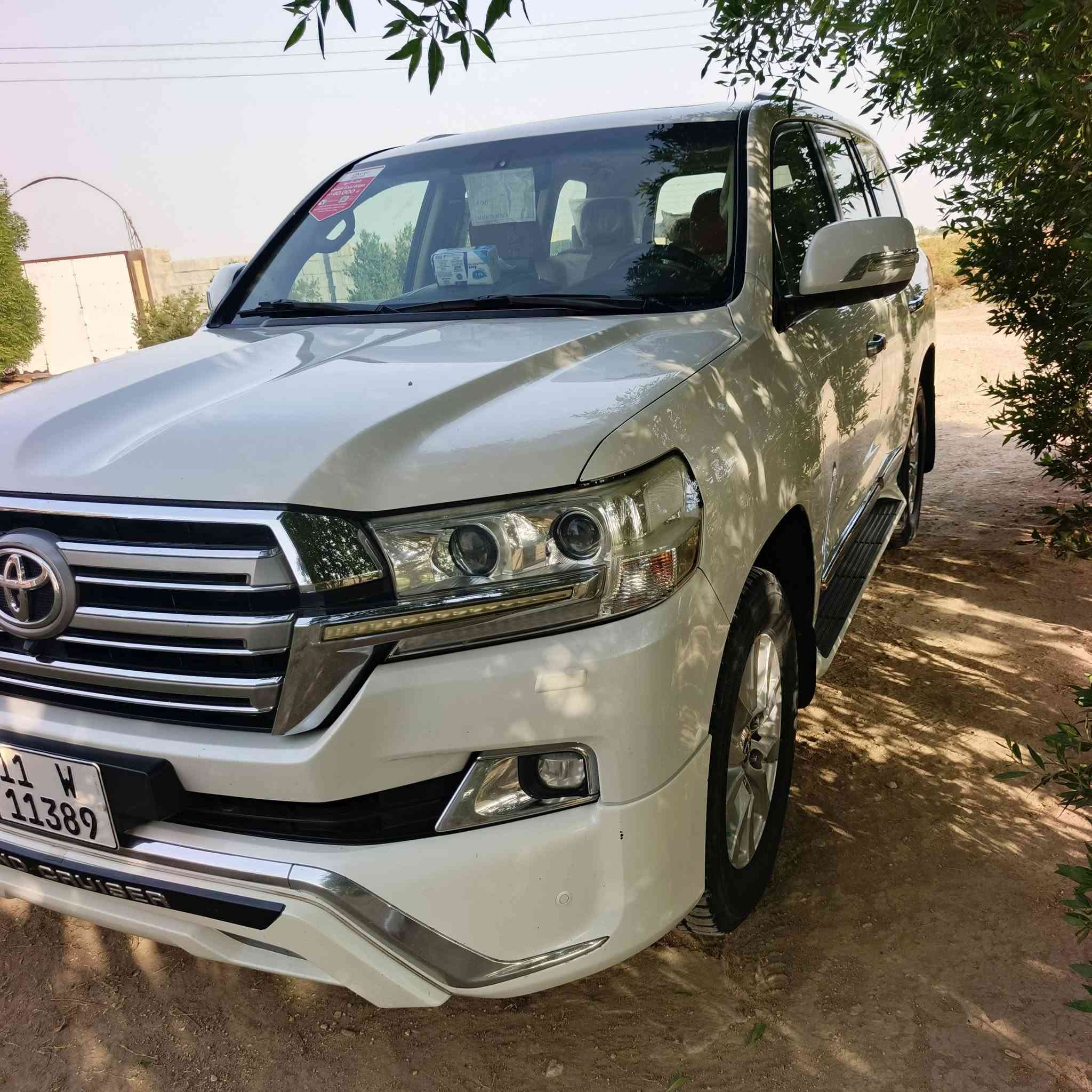 لاندكروزر • ٢٠١٦ • رقم بغداد