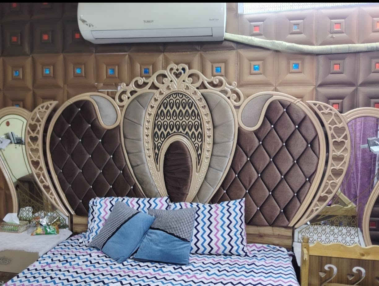 السلام عليكم للبيع غرفه السعر ٨٥٠ الف كامله جديده العنوان بغداد حي القاهره  ***********
