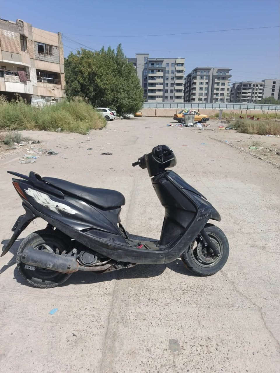 سلام عليكم من رخصت الادمن
دراجه ماكس 140 دراجه نضيفه  بس عوزهه ترتيب شويه مثل مموضح بصوروبيهه مكينه تخبل دبلات شغاله سلف شغل بس عوزه باتري تجي وتشوف بعينك 

سعر 250 وبيهه مجال للشري ***********بي واتساب راسلني وتدلل
