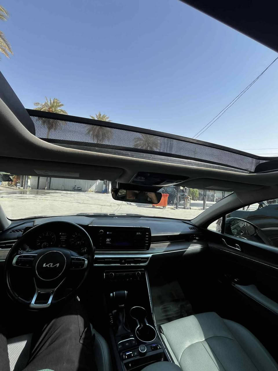 ‏-
‏
‏2022  KIA K5, EX 
‏
‏ قادسيه معوقين (بشرط وكاله ) 
‏
‏
‏ضرر قطعة وحده جاملغ امامي تبديل بدون دواخل او شواصي واقل من ربع بنيد صبغ 
‏
‏•المواصفات :
‏
‏▪️السيارة: #كيا K5 EX 
‏
‏▪️الموديل: 2022
‏
‏المحرك: 1.6L توربو (اربعة سلندر)
‏
‏▪️العداد: 83 الف كم 
‏
‏▪️حجم الويل: ويل كب حجم 19 
‏
‏▪️لايتات زينون اربع عدسات مع حاجب LED مع اشارة LED
‏
‏▪️بصمات عدد 2 للأبواب مع بصمة تشغيل وتشغيل عن بعد
‏
‏▪️قمارة بانوراما
‏
‏▪️نظام 5 كامرات
‏
‏▪️رادار امامي مانع تصادم
‏
‏▪️حساس امامي
‏
‏▪️حساس خلفي
‏
‏▪️رادار جانبي (نقاط عمياء) بالمرايا الجانبية
‏
‏▪️شاحن لاسلكي
‏
‏▪️اشاير بالمرايا الجانبية
‏
‏▪️مرايا شفط
‏
‏▪️مرايا قلاب
‏
‏▪️كامرة خلفية دوارة اصل مع الستيرن
‏
‏▪️شاشة الدشبول حجم كبير للتحكم بأيعازات السيارة
‏
‏▪️كشنات السيارة جلد lبيض
‏
‏▪️گشن ذاكرة (خزن ميموري) لكرسي السائق
‏
‏▪️تحكم فول كهرباء لكرسي السائق والراكب
‏
‏▪️تدفئة وتبريد للگشنات الأمامية
‏
‏▪️تبريد قطعتين امامي وخلفي
‏
‏▪️خمسة وضعيات للقيادة
‏
‏▪️تشغيل عن بعد
‏
‏▪️سستم صوت BOSE بواقع 12 سماعة في المركبة
‏
‏▪️سايد بريك دگمة
‏
‏▪️تحكم ستيرن جهتين بلوتوث وحاكية وكروس سرعة وتحكم صوت 
‏
‏▪️نظام ABS مانع انزلاق
‏•سياره جاهزه من مكينه وكير وحداديه تبريد بنسبه ١٠٠٪
‏
‏▪️السيارة فئة EX فول اعلى فئه 
‏
‏السعر  ١٦٦
‏
‏للاستفسار :-
‏
‏***********
‏
‏واتساب متوفر او الاتصال عالرقم 
‏
‏الديوانية _مركز اامدينه
‏
‏
‏
