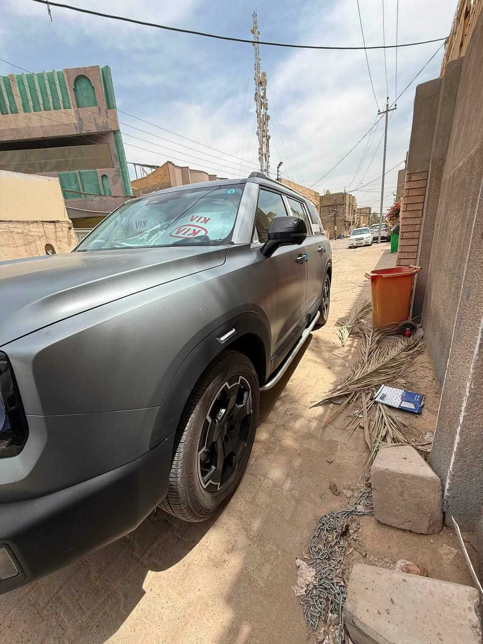 Biac bj30e 
للتواصل ***********
شاشات ذكية، تصميم للمدينة والطرق الوعرة

المحرك: 4 أسطوانات تيربو + 2 محرك كهربائي 

القوة الاجمالية : 403 حصان ✈️ 

عزم الدوران : (685) نيوتن متر

ناقل الحركة : اوتماتيك مخصص لنظام الهايبردDHT 

نظام الدفع: رباعي الكتروني متطور

استهلاك الوقود : اقتصادي جداً 6.45 لتر لكل 100 كم

الضمان الاساسي : 6 سنوات او 200,000 كم

ضمان البطاريات 8 سنوات 

⚡ سعر السيارة: 32,500,000 وبي مجال بسيط ان شاء الله

سعر الزيرو حالياً 36 مليون 

🔴 المواصفات

♦️فتحة سقف بانوراما

♦️مثبت سرعة مع رادار تفاعلي

♦️القيادة شبه الذاتية

♦️الصندوق كهربائي

♦️كاميرا 360°

♦️اطارات قياس 19 انج

♦️وسائد هوائية عدد 6

♦️شاشة التحكم بقياس 14.6 انج

♦️شاشة القيادة بقياس 10.25 انج

♦️نظام صوتي متطور مع 8 سماعات

♦️نظام أبل كاربلاي وأندرويد أوتو

♦️شاحن هاتف لاسلكي 

♦️مسند الذراع الوسطي مع ثلاجة

♦️رادار تفاعلي

♦️تحذير مغادرة المسار

♦️نظام القيادة شبه الذاتية

♦️نقطة عمياء

♦️حساسات امامية 

♦️حساسات خلفية

♦️نظام الفرامل Autohold الاوتوماتيك

♦️نظام مراقبة ضغط الاطارات

♦️سـ 7 بع انظمة قيادة متعددة للطرق

♦️مقصورة الركاب من الجلد الفاخر

♦️مقاعد السائق والراكب كهرباء

♦️مقاعد السائق والراكب تدفئة وتبريد

♦️مقاعد خلفية قابلة للطي بالكامل 

♦️دخول ذكي (بصمة)

♦️تشغيل عن بعد

♦️مصابيح أمامية و خلفية أوتوماتيكية LED مع مصابيح نهارية

♦️التكيف التلقائي مع الضوع القريب والبعيد

♦️الشباك الامامي شريط اضائة LED ممتد 

♦️زجاج السيارة عازل للضجيج
