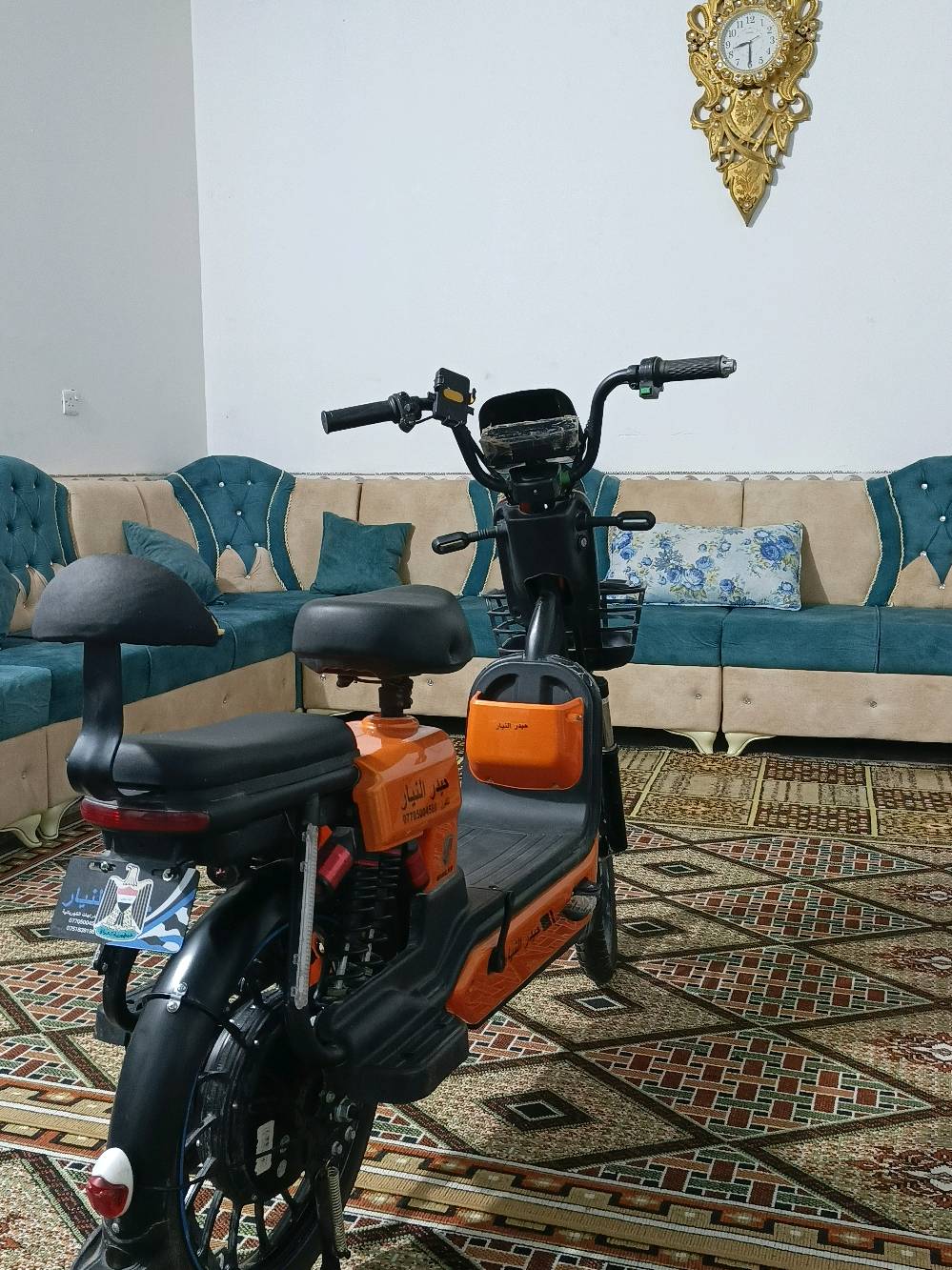 السلام عليكم دراجه شحن للبيع الدراجه ما صالي فتره مطلعهه من الوكيل   شاشه ذكيه تطلع العطل   ضوه زنون قوي   الاوان ضوئيه في الاصفاح سرعته 45الى٥٠يمشيك بل شحنه الوحده اكثر من ٢٥كيلو    الدراجه بطارياته ضعيفه جدا  السعر ٣٢٥وبيه مجال حلو  العنوان النجف  الرقم ***********