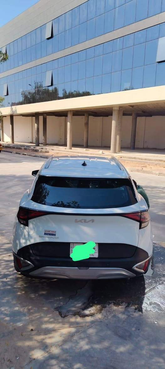 كيا اسبورتج  مديل ٢٠٢٣. خليجي 
(يوجد ضربه باب السايق وباب الصدر ضربات بسيطه بارد ) 
السياره نضيفه  

الموصفات 
تحكم بل استيرن
اشاير بل مري 
ويل كم 
تبريد قطعتين
ماشيه ٧٥

 الاتصال على الرقم ***********
