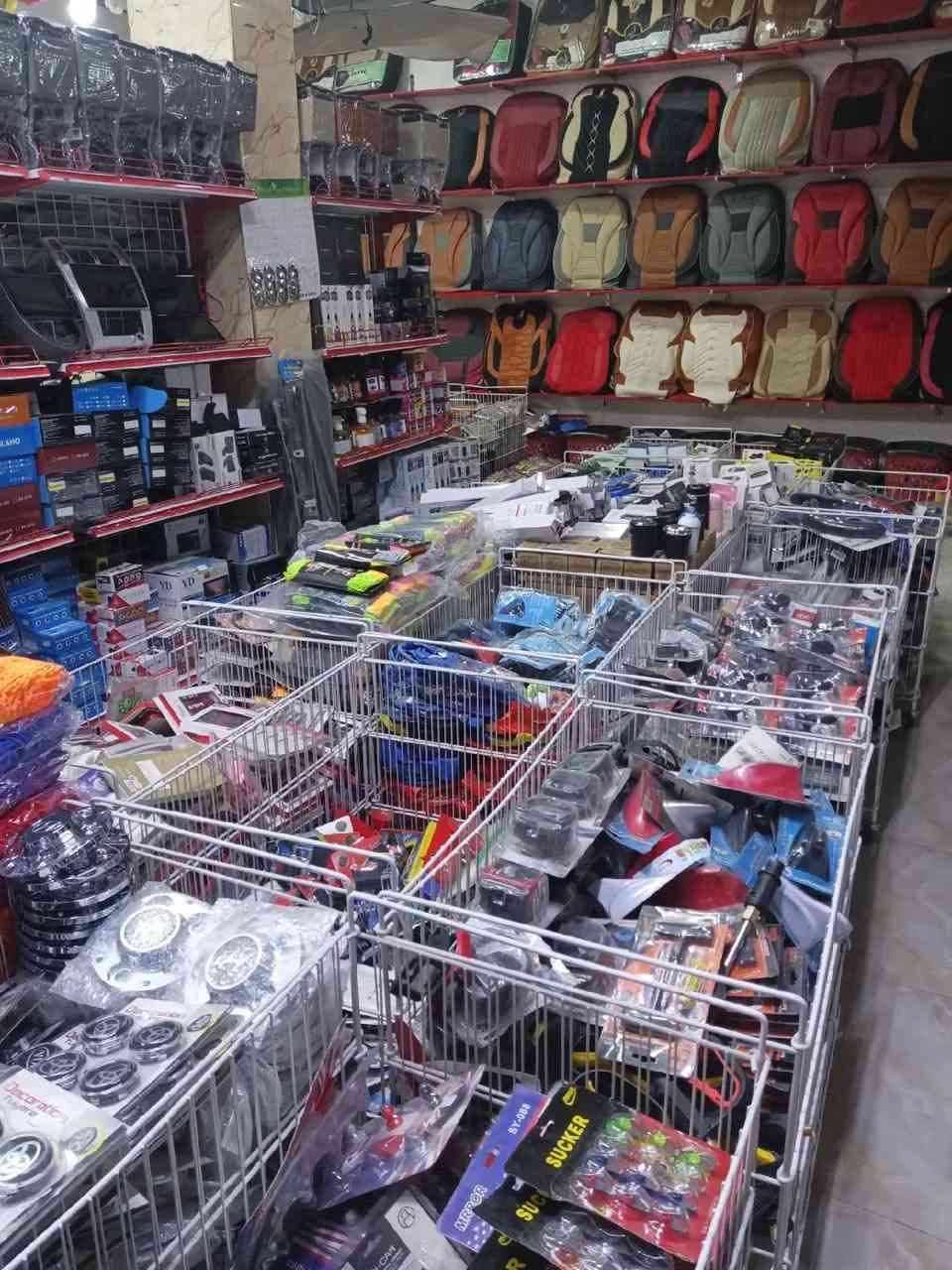 إكسسوارات سيارات • بضاعة جديدة • عرض خاص ٣ أيام