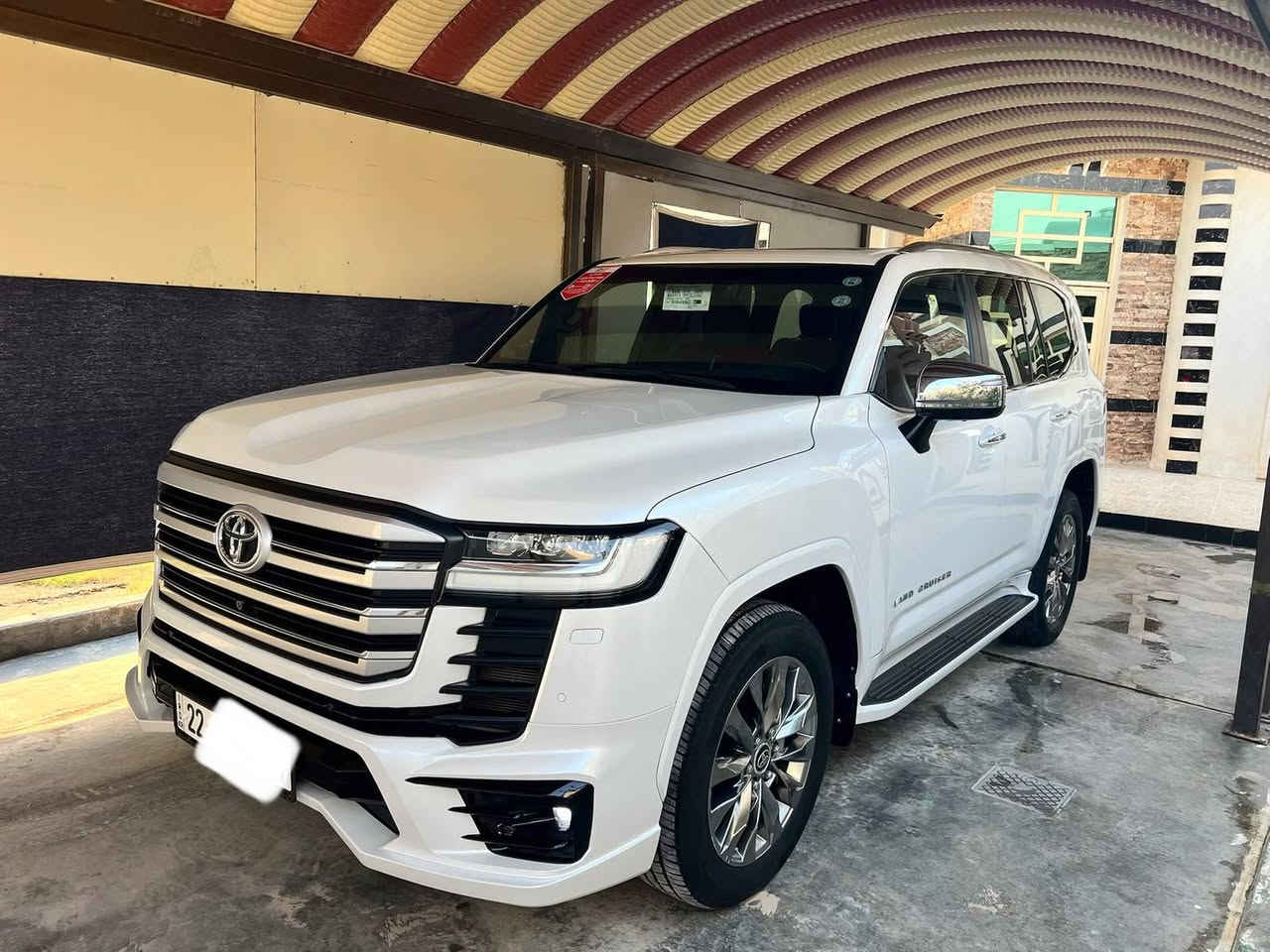 لاندروز ٢٠٢٣ VX.R وكالة ساز أعلى فئه داخل احمر ذاتشو مكفوله من الصبغ والبارد والرصع والشخط  بوضع الشركه ماشيه ٩٠ قابله للزياده مشي حقيقي تخم تاير داخله صيانه بالشركه كامله جكه مابيها رقم اربيل بسمي السعر ٧٤٠ ورقه مكان الانبار ***********
