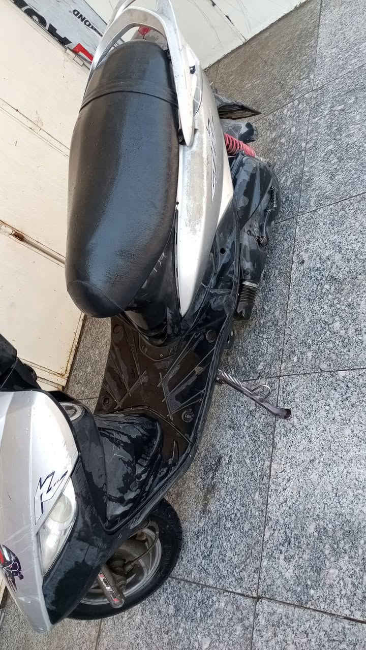 ثعلب البيع كهربائية شغاله كلهه ما عده كلج سرعه نقصهه بس دبلات لين تعبانات مكينه مكفوله كفرات اني منزلهه من شركه هيج دراجه صار شهرين متروكه بل محل
العنوان الامين الثانيه قرب تقاطع زهور سعر 300ولك حك الجيه ***********
