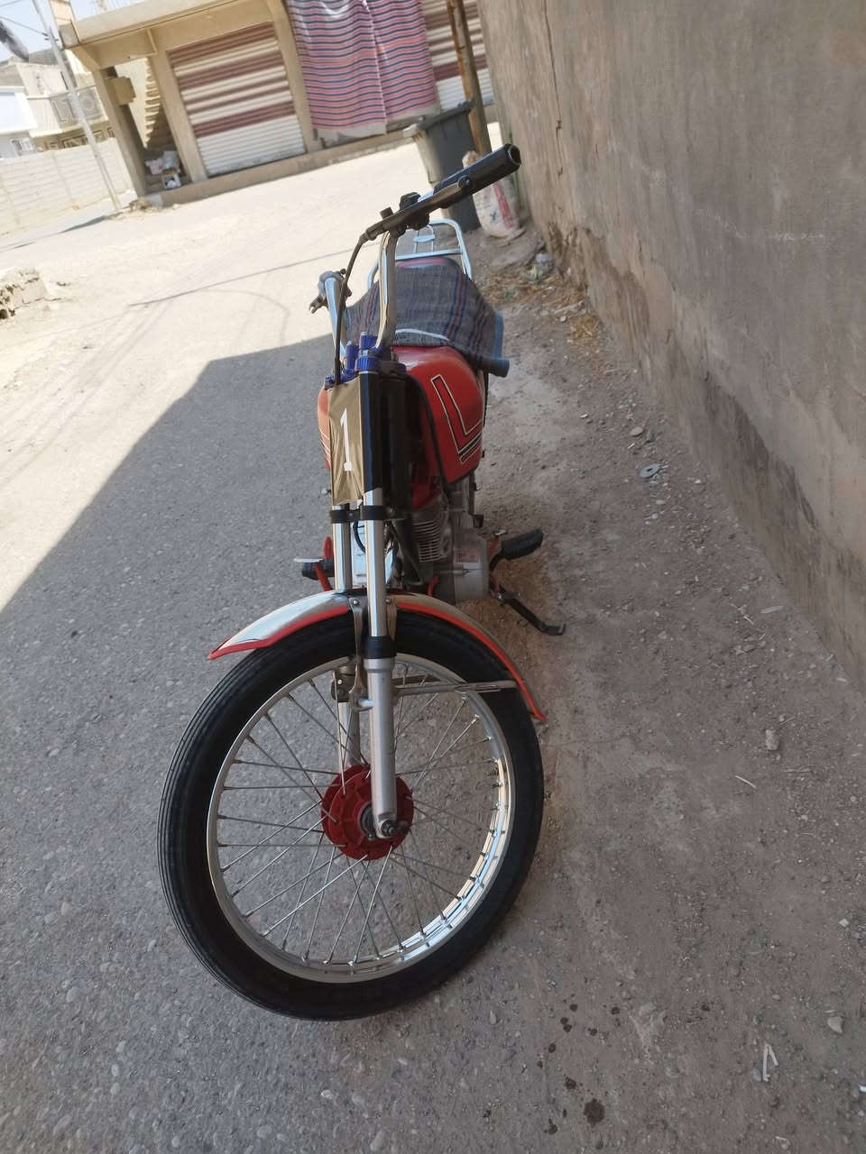 🔴 سلام عليكم 
شباب دراجه للبيع 21 حربي المكان ديالى جديدة الشط التصال على هذا الرقم ***********
