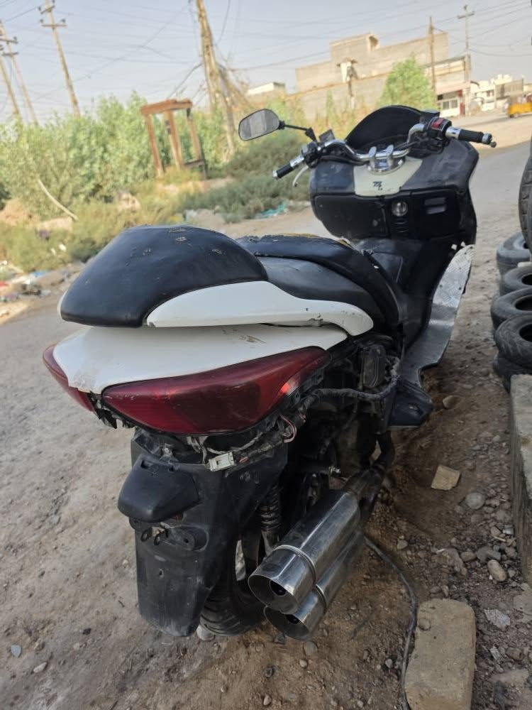 دراجات للبيع فورزه أوراق كامله مكينه ما مفتوحه صالنصه رياضي.....
ذبانه ساسوكي رياضي كايمه ومتروكه صالها فتره .....
ذبانه يوماهي ٩ زروف شغاله مكينه مفتوحه  تايراتها جدد ونضيفه ....
للاستفسار ومعرفه الأسعار الاتصال على الرقم التالي *********** غير متواجد على الفيس بوك ..مكلف بالنشر عمارة, ميسان
