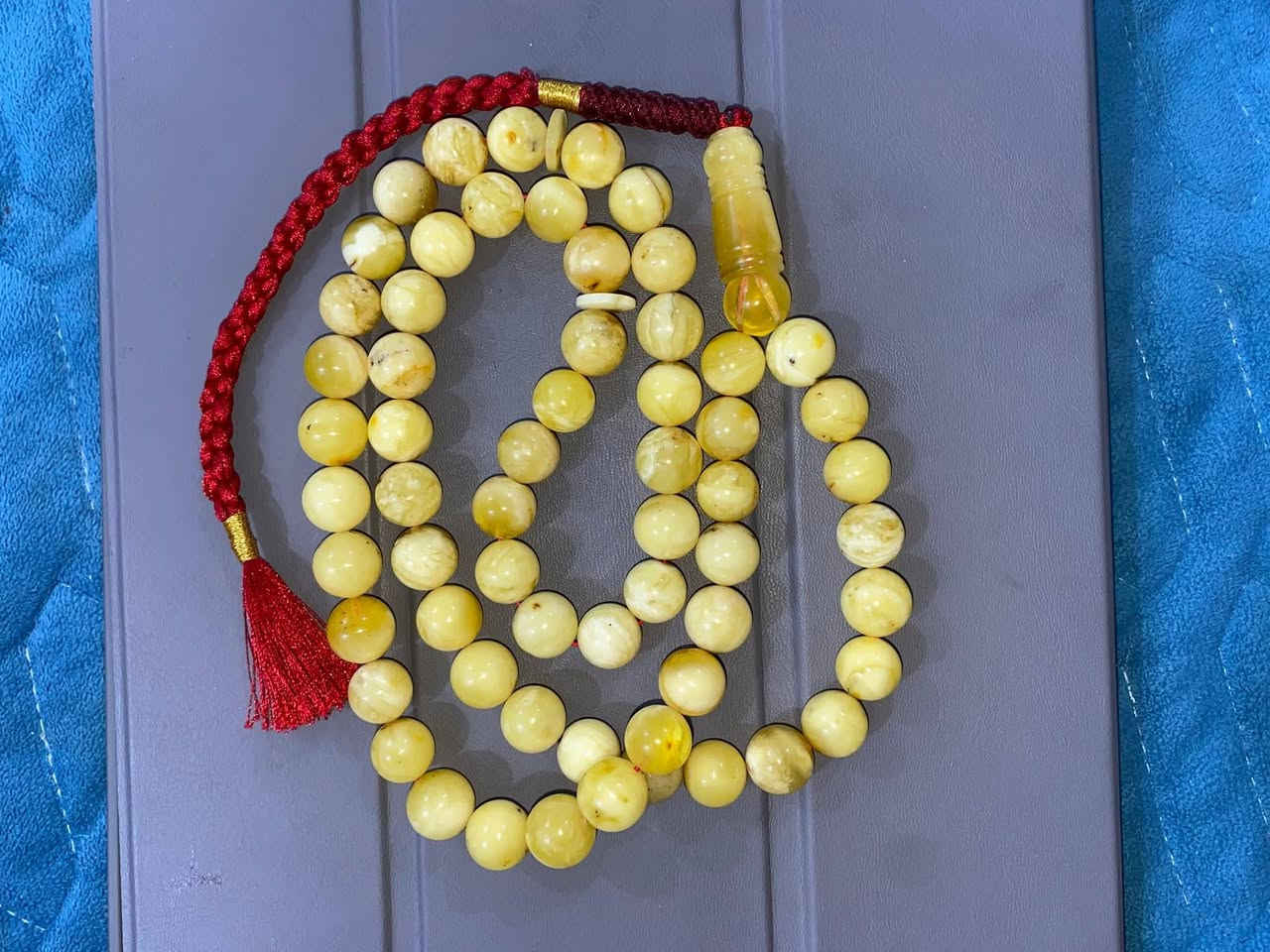 سبحة كهرب • ٥٦غرام • ٦١حبة
