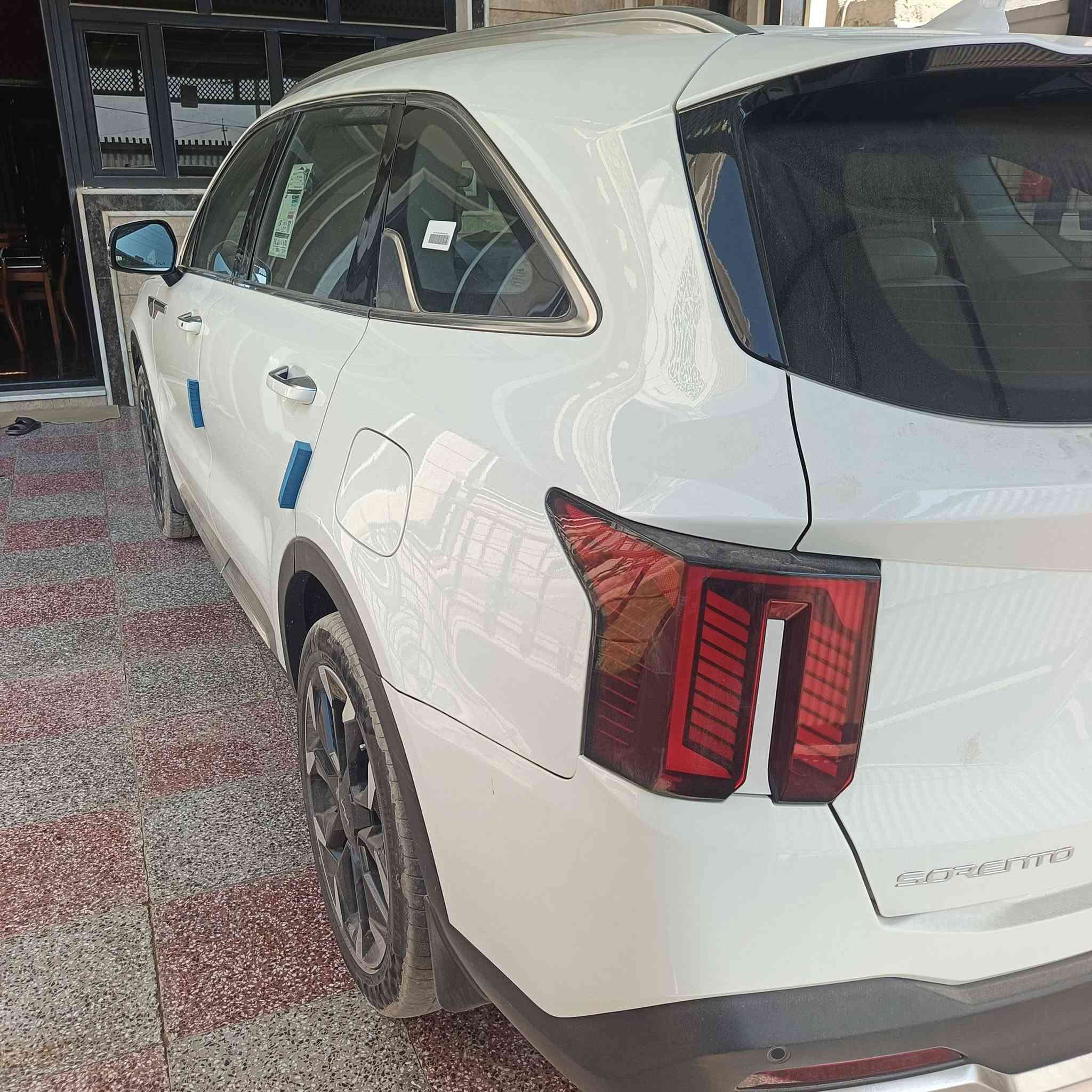 للبيع كيا سورنتو 2024 خليجي سعر268 كفالة عامه من الصبغ والتبديل فقط  موضح بالسونار محرك 6 سلندر 7 راكب 3 قطع تبريد كشنات كهرباء جنطه كهرباء حساس امامي خلفي سايد برك بصمه شفتات ستيرن ويل 20 شاشه متصل رقم بغداد ماشيه ٧٠ ألف وقابل للزيادة للاستفسار الاتصال على الرقم ***********
