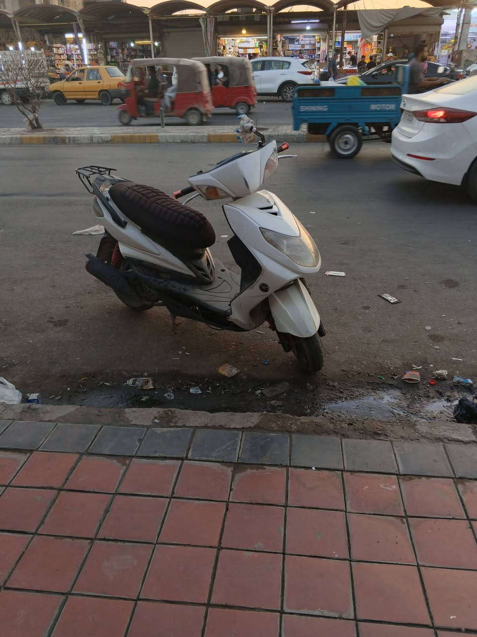 سلام عليكم سكنز فحل للبيع دشبول شغال طوافه شغاله كيلو متر لايت اشاير دبل اشارع سلف هندر نكره بكل وقت نقصها بس ترايش  وقفل جنطه بغذاد جسر ديالئ دراجه شلعه ومعدل فول مكينه بلاديه متواجد وتساب ***********نتصال ***********
