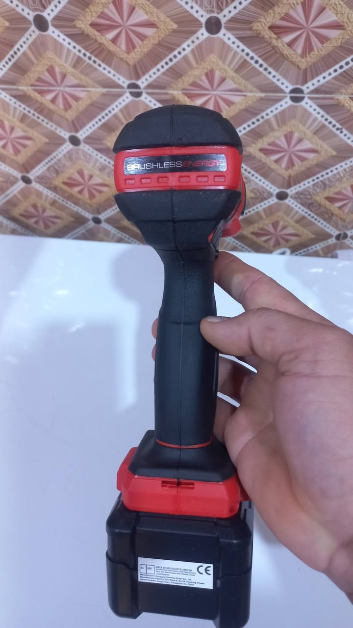 البيع جديد لوك انهل  ابرشلز  بطارية الصلي  ويا غير  هاي وال شاحنه  كرتوان  سعره  140. الف. ***********
