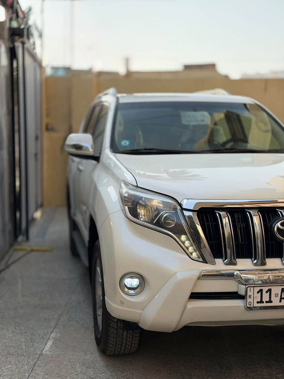 للبيع | TOYOTA LAND CRUISER PRADO 2015
وارد كويتي | V6 4.0 | دفع رباعي

سيارة تجمع بين الفخامة، الهيبة، القوة والاعتمادية…
برادو 2015 بمواصفات كويتية، بحالة مميزة ومُحافظة عليها، جاهزة للاستخدام بدون أي تنازل عن الراحة والفخامة.

التفاصيل:
• موديل 2015
• وارد كويتي
• محرك V6 4.0
• دفع رباعي 4×4
• داخلية أنيقة ونظيفة
• تكييف ممتاز
• السيارة مكفولة
• الفحص مفتوح أمام المشتري
• الاستخدام شخصي ومحافظة عالية

📍 كربلاء
💰 السعر: عند الاتصال: ‭***********‬
📞 للتواصل: اتصال / واتساب

