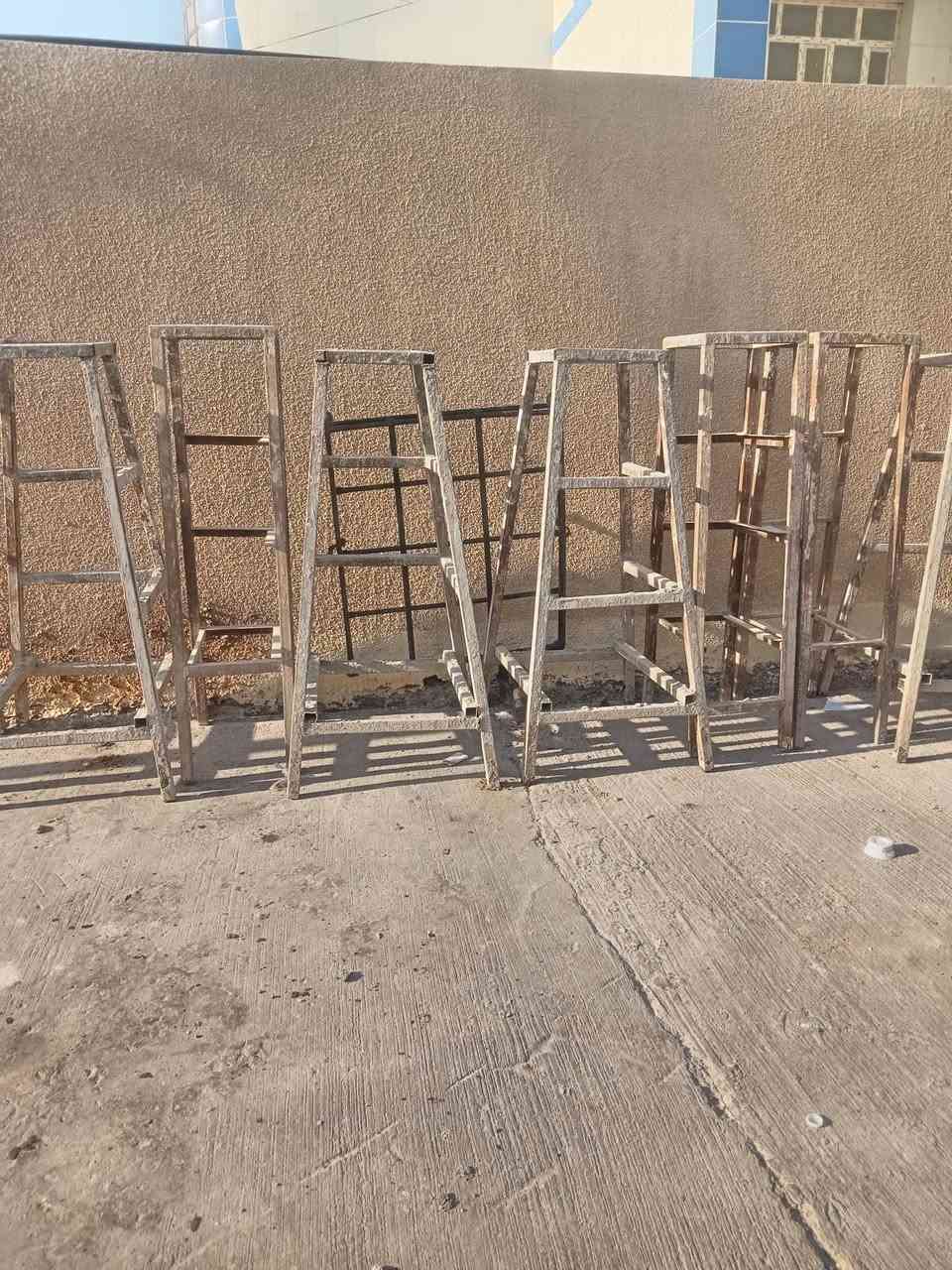 سقالة • للبيع