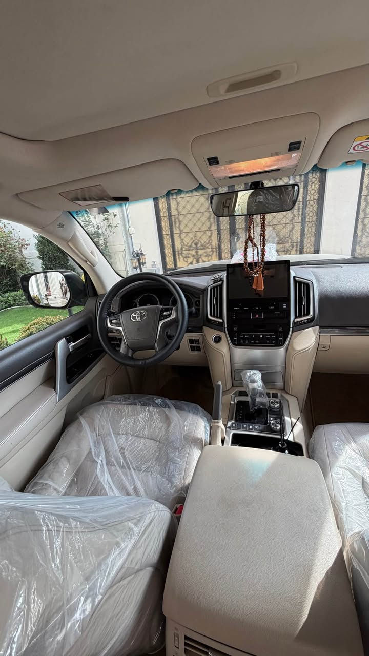 لاندكروز VXR • ٢٠٢١ • ممشى ٥٧٠٠٠
