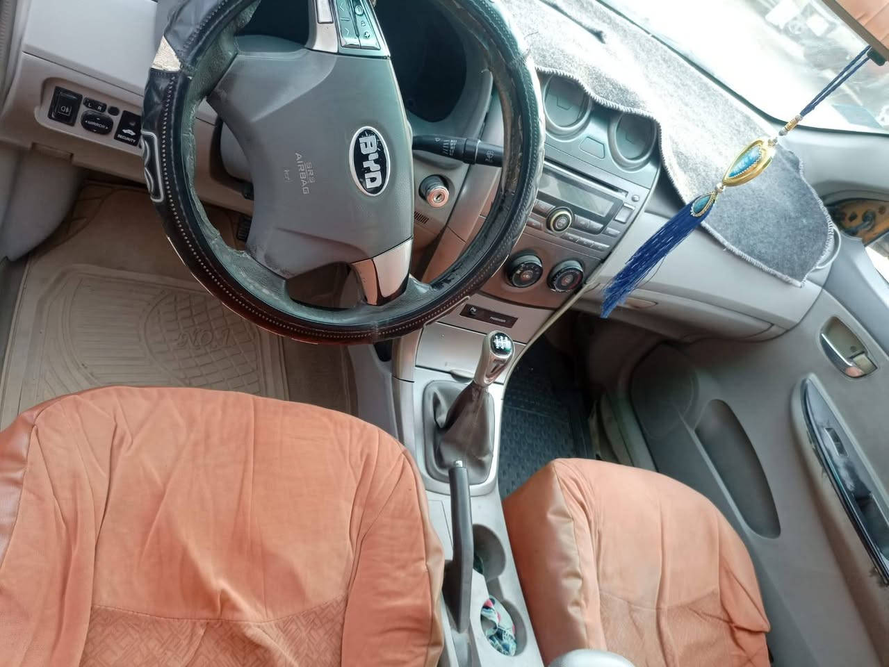 سلام عليكم بي وادي رقم بابل انكليزي مصفرة هيئة وغرامة محرك وكير مكفولات السعر ٣٥وبيها مجال مكلف بالنشر اتصال على رقم صاحب سيارة *********** مكان سيارة واسط قضاء الصويرة
