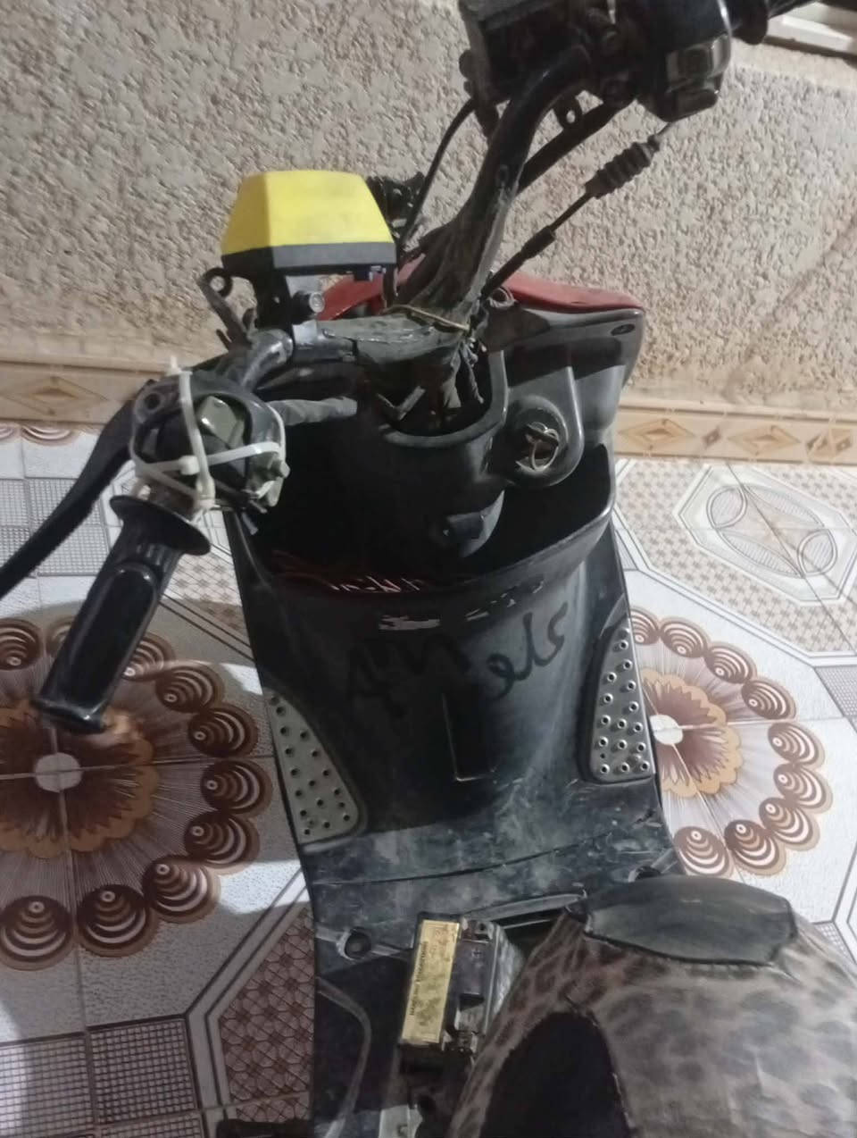 مكس عدله لبيع دراجه جديده اي نقص ما بيه دشبول موجود دراجه شلعه ومعدل شك لكاع بوشه 49بلاديه نكره سلف دراجه كامله مكمله مكان ديالى الخالص ستفسار اتصل عله هاذ رقم ‏‪***********‬‏سعره 375وبيه مجال
